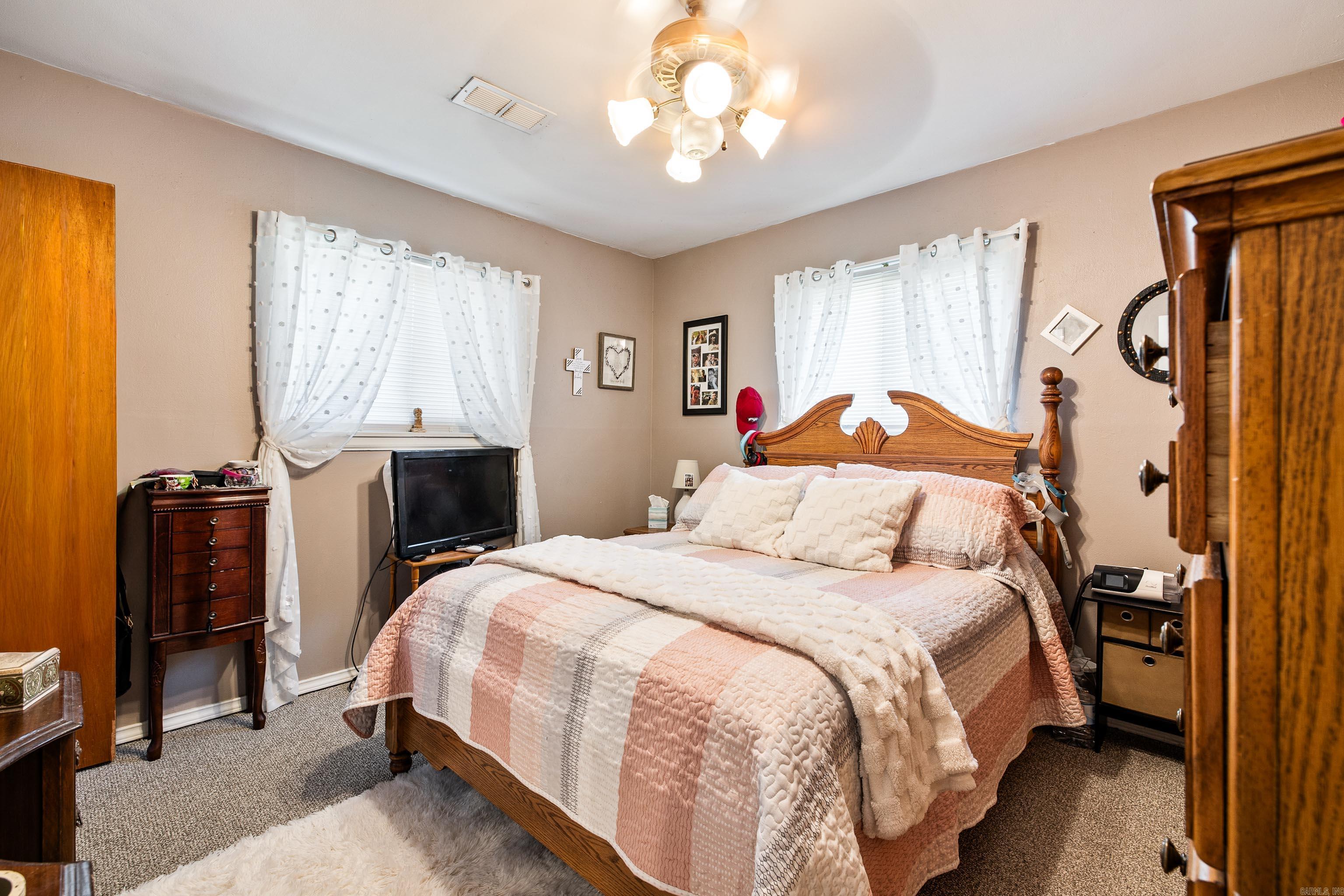 CIRCLE LAKE - Residential