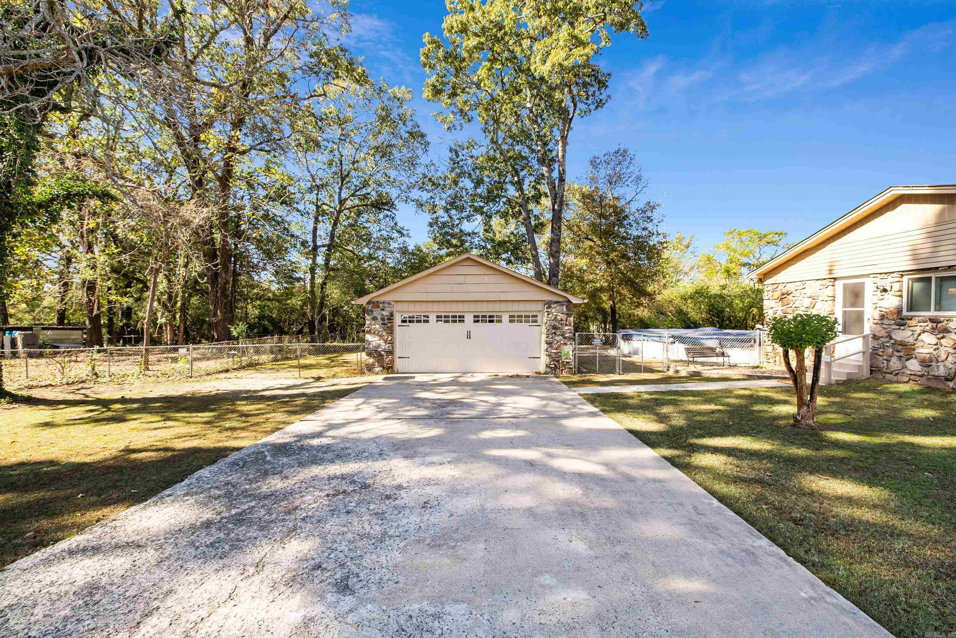 CIRCLE LAKE - Residential