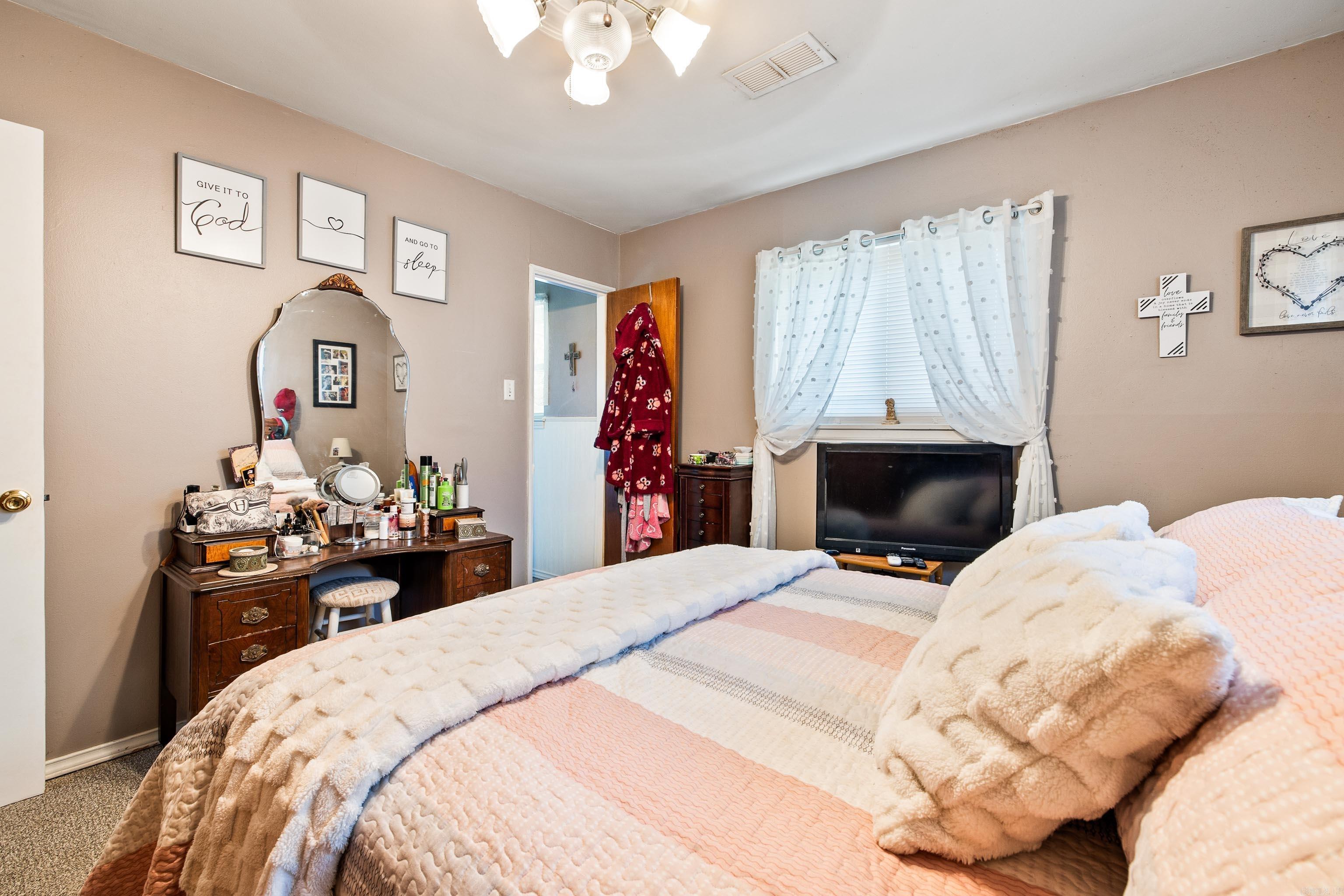 CIRCLE LAKE - Residential