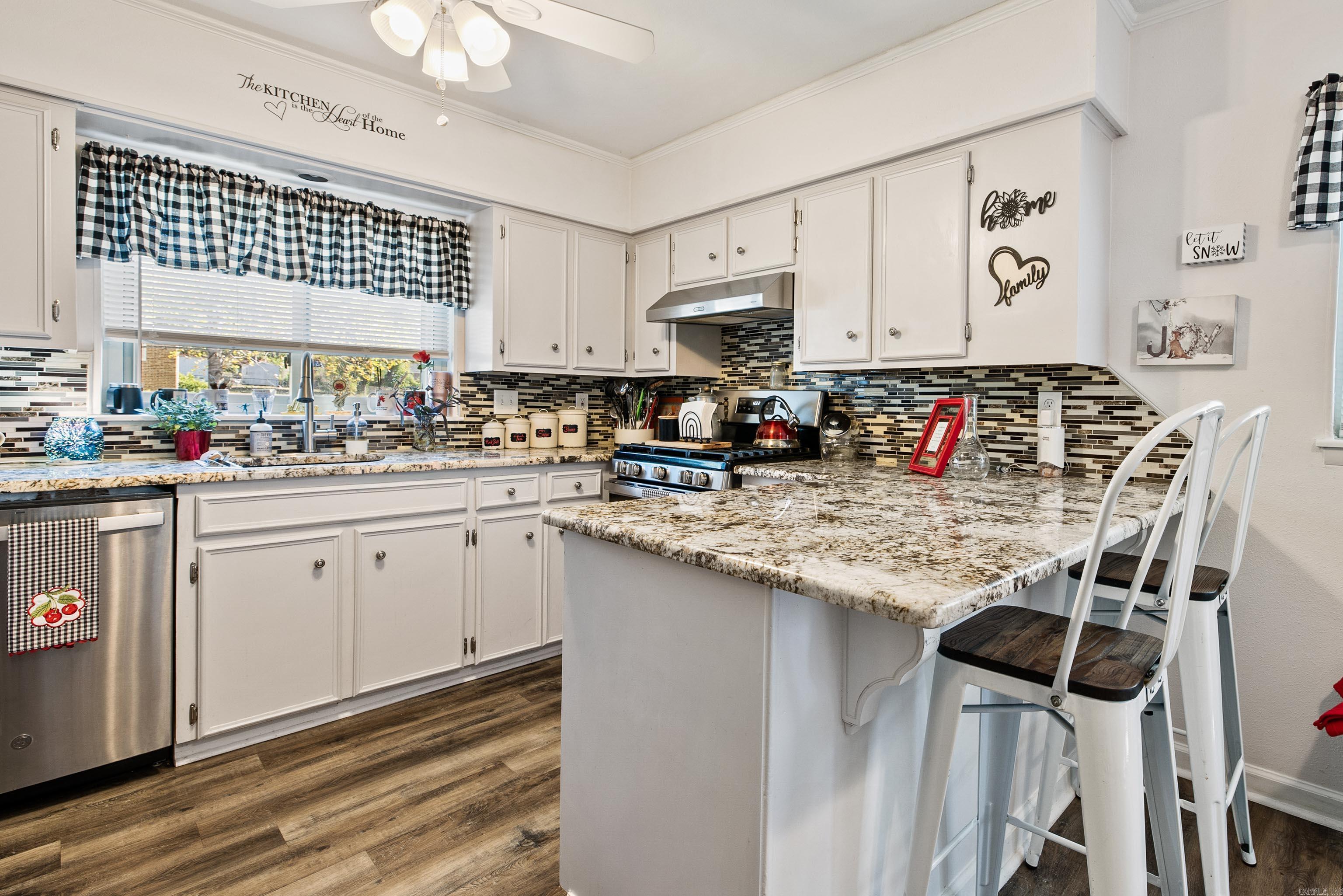 CIRCLE LAKE - Residential