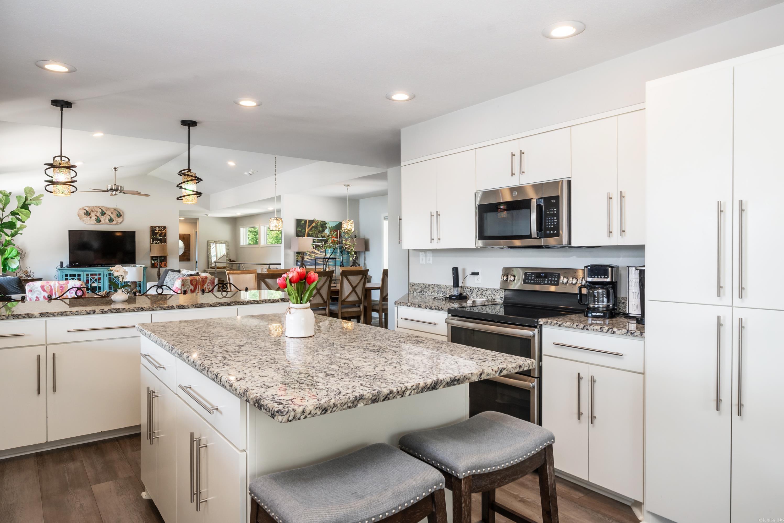 BAYSHORE ACRES - Residential