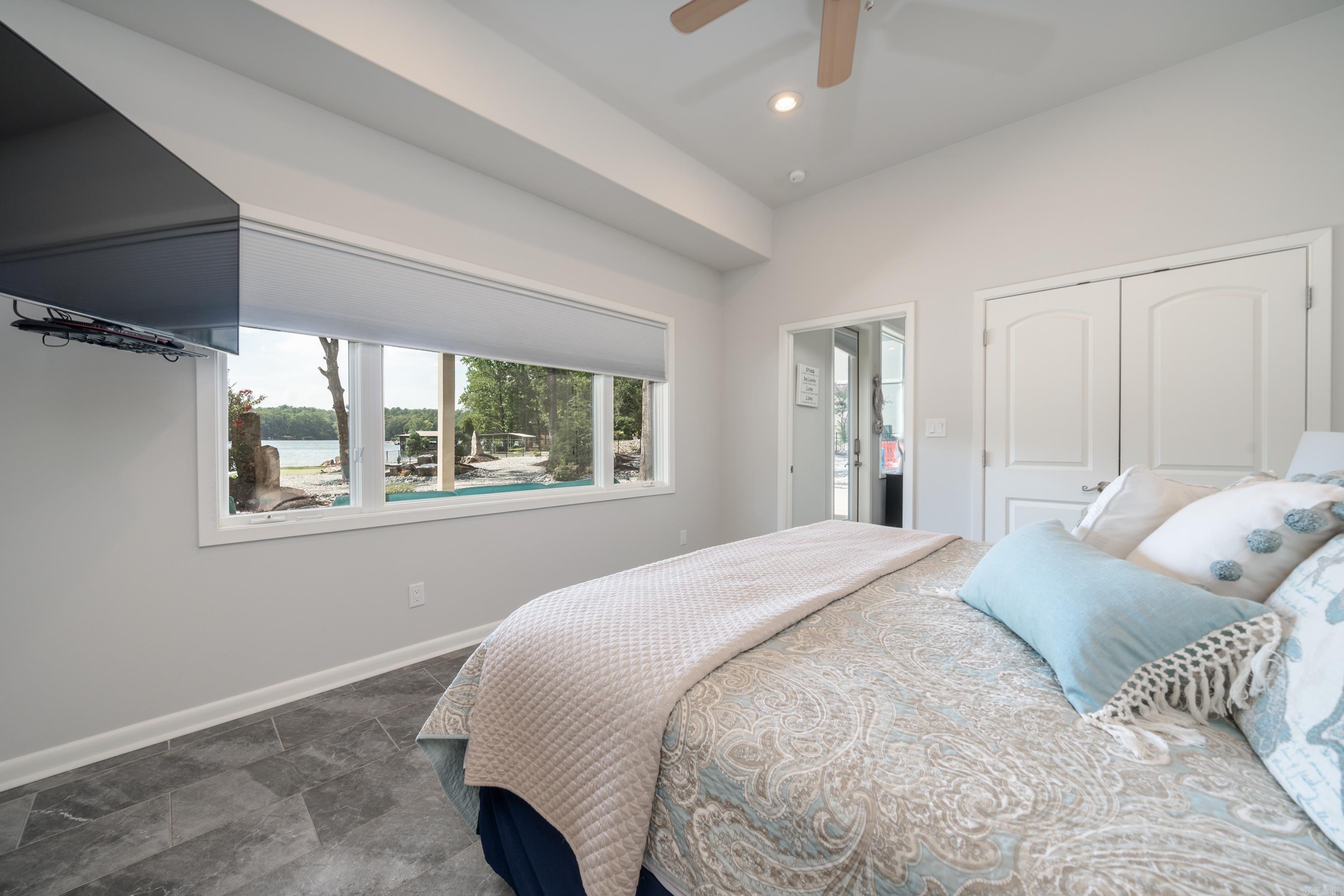 BAYSHORE ACRES - Residential