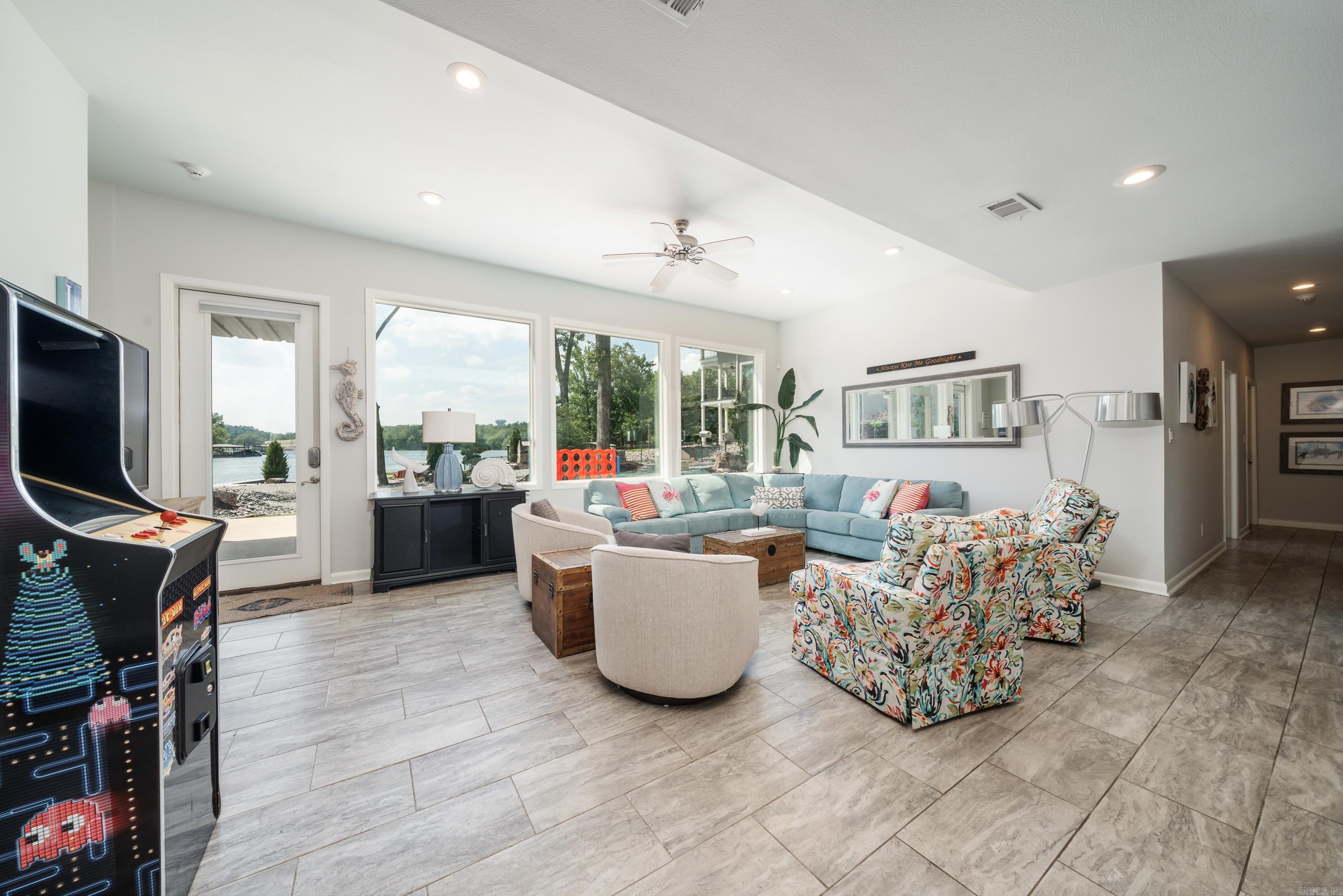 BAYSHORE ACRES - Residential