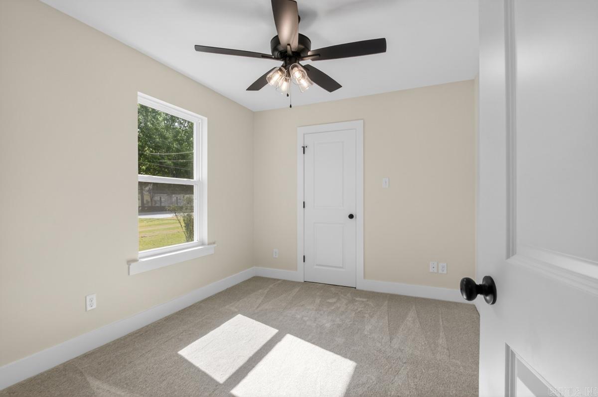 SUNRISE ACRES - Residential