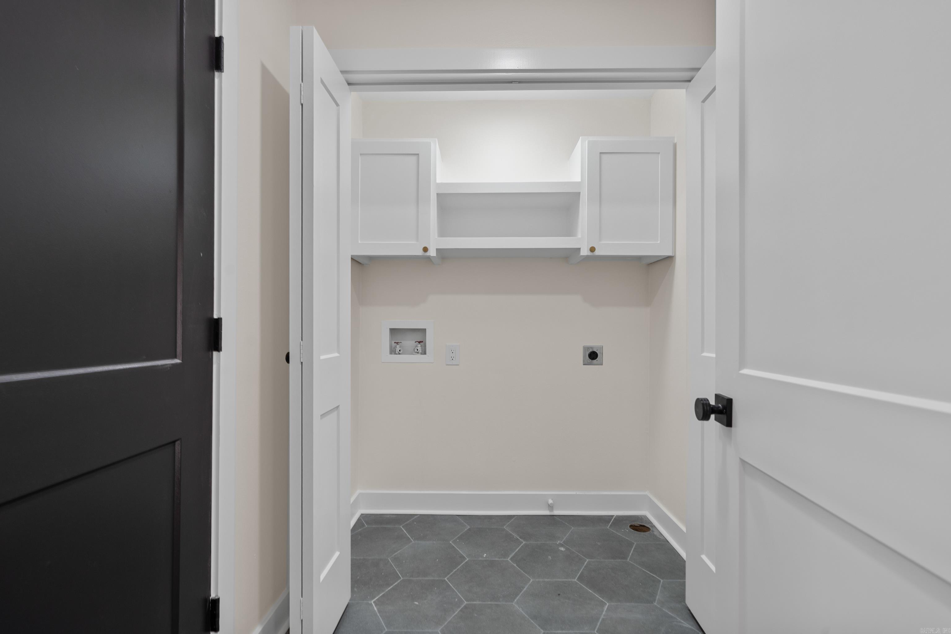 MARLOWE MANOR - Residential