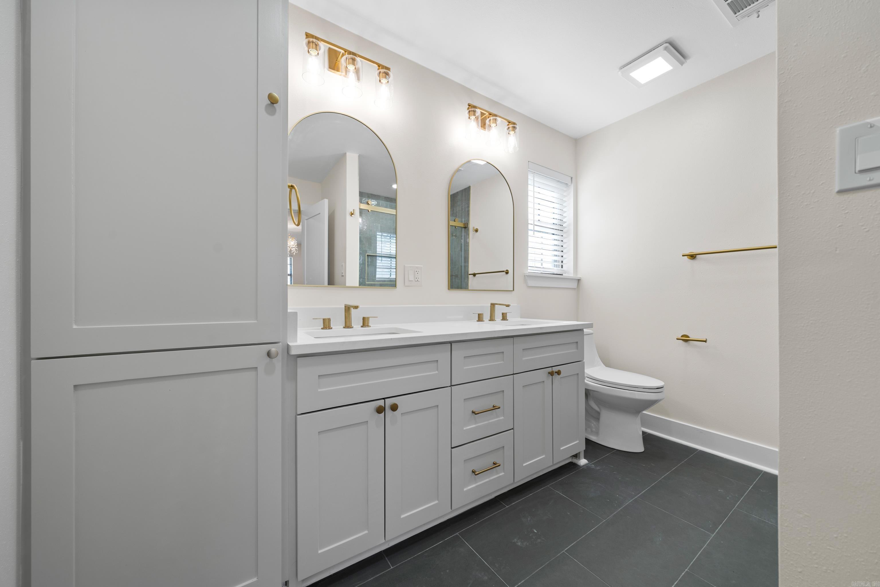 MARLOWE MANOR - Residential