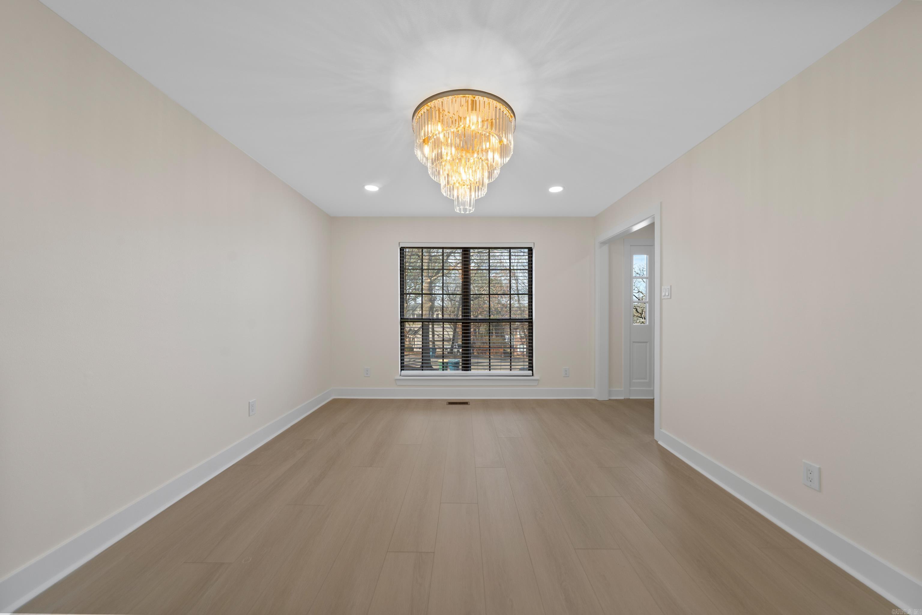 MARLOWE MANOR - Residential