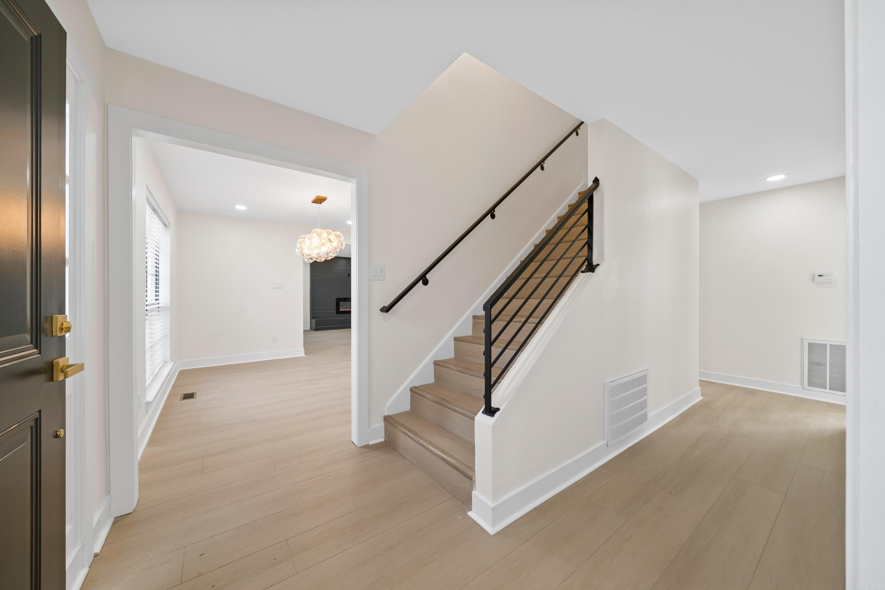 MARLOWE MANOR - Residential