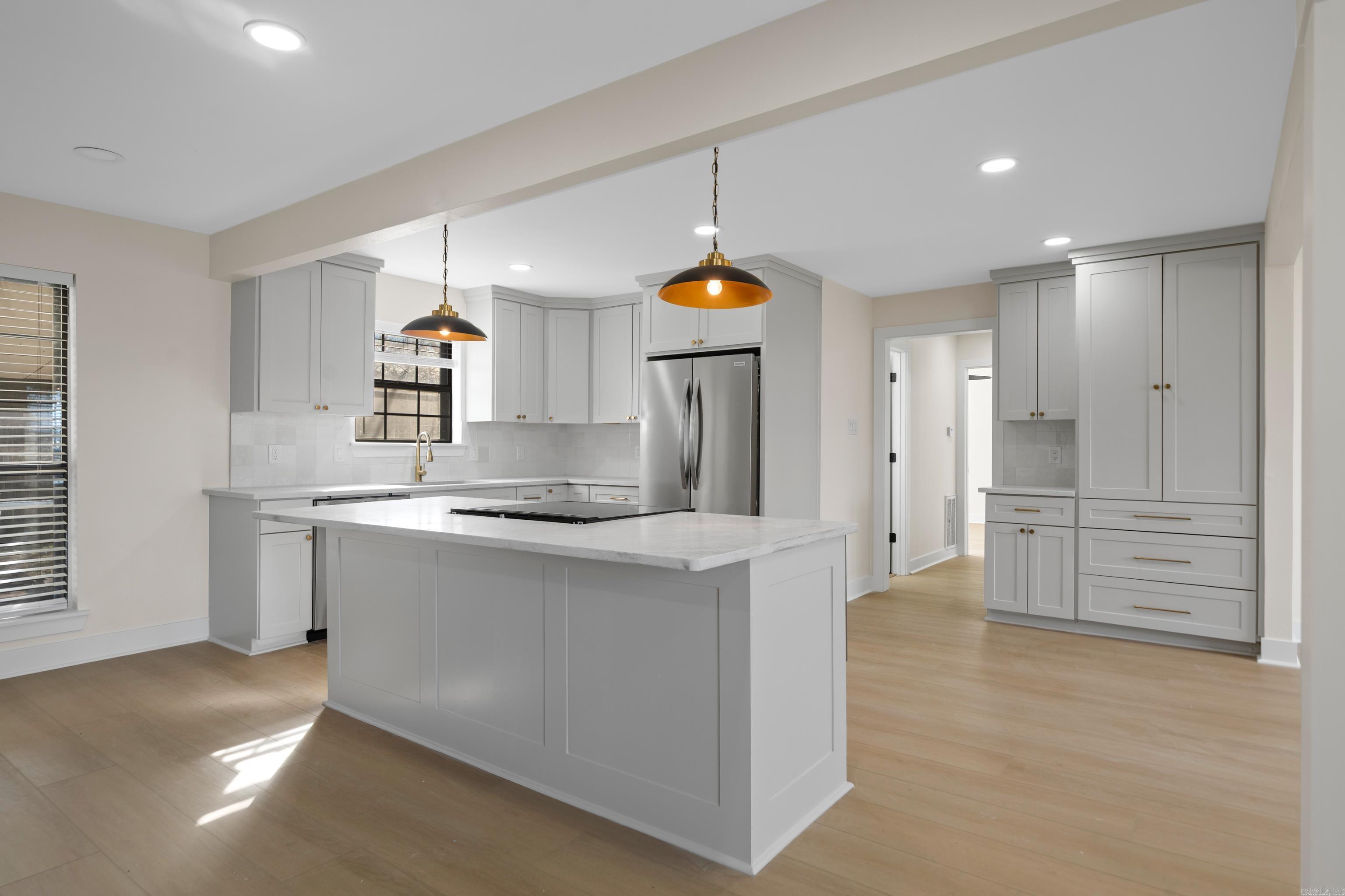 MARLOWE MANOR - Residential