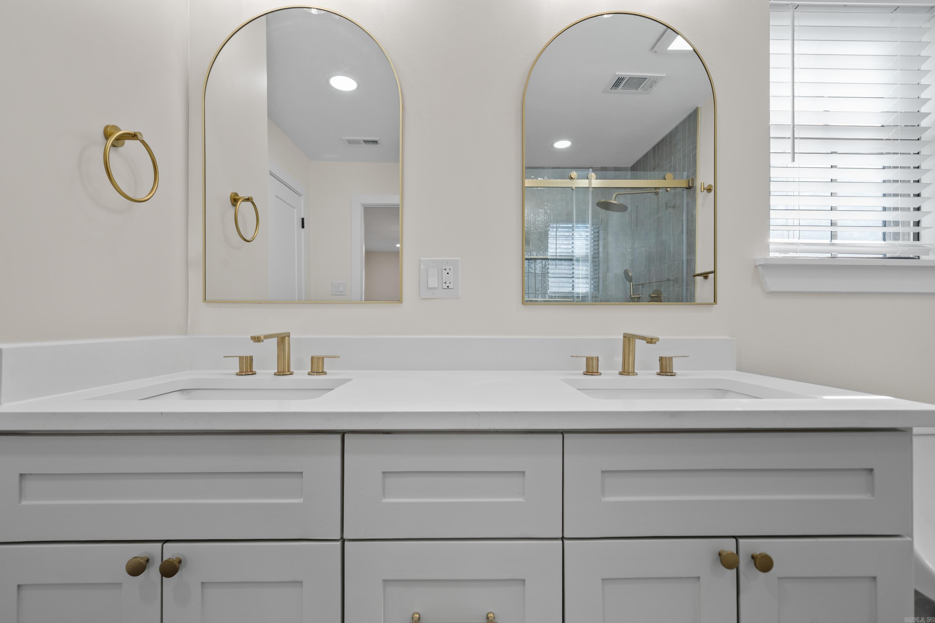 MARLOWE MANOR - Residential