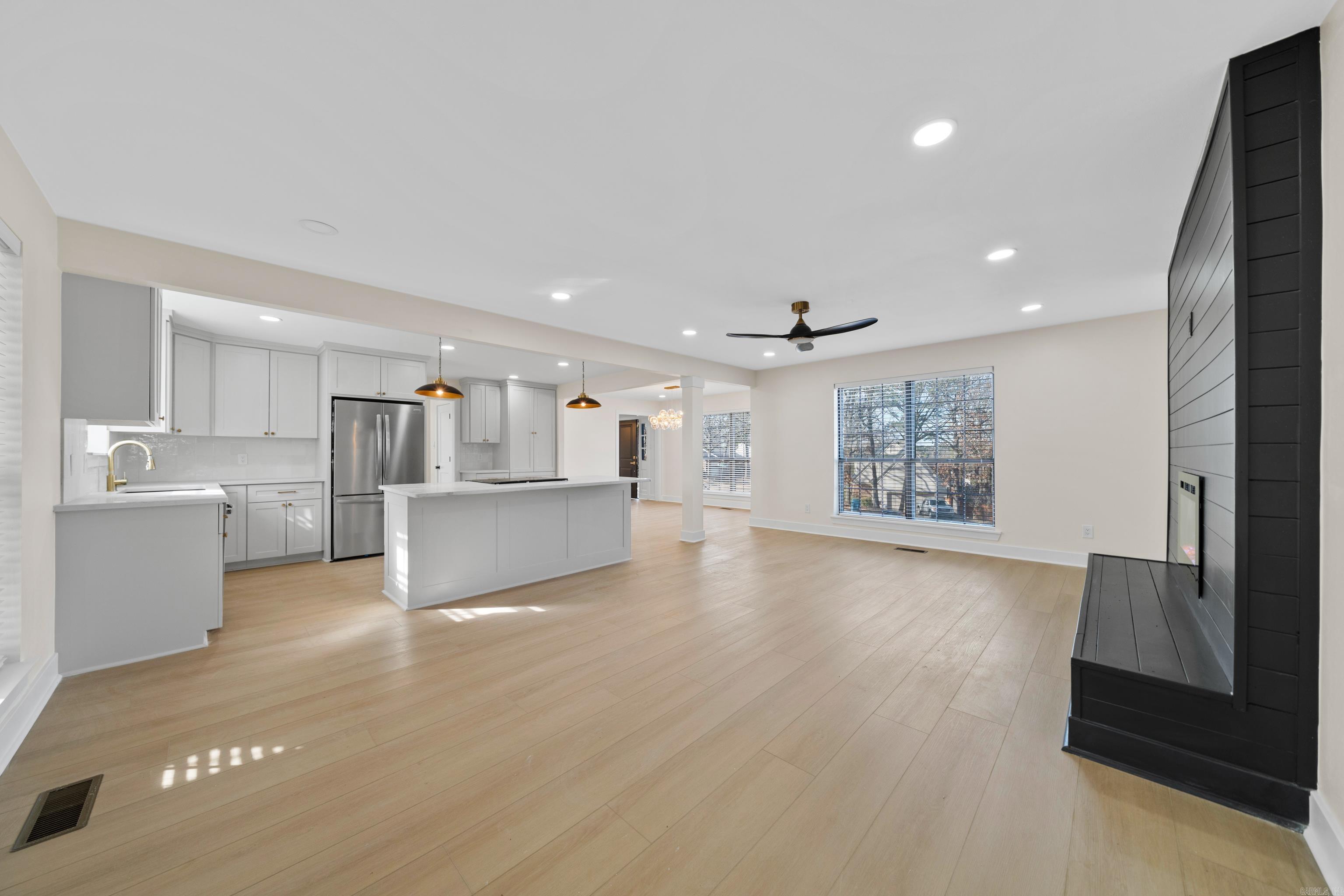 MARLOWE MANOR - Residential