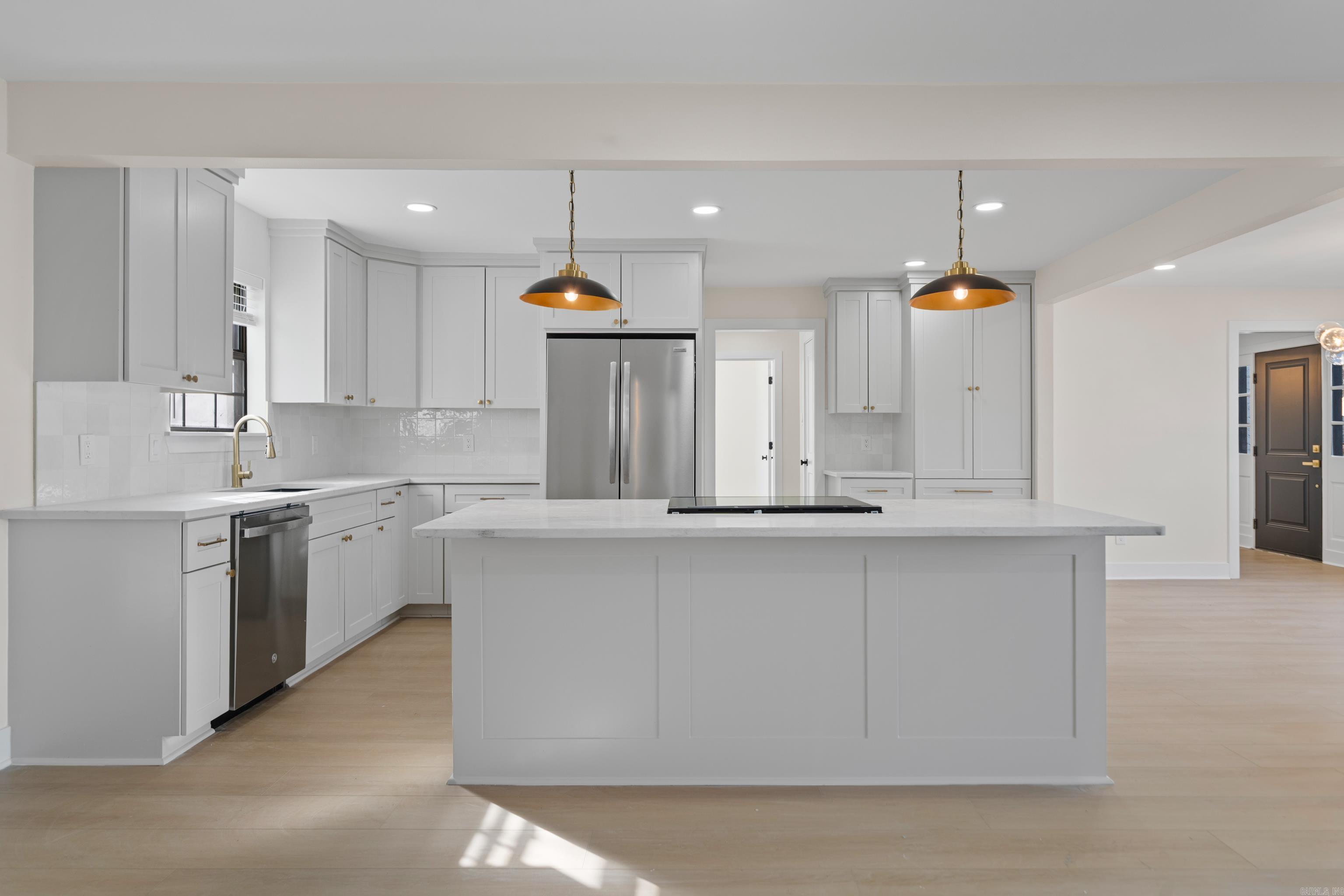 MARLOWE MANOR - Residential