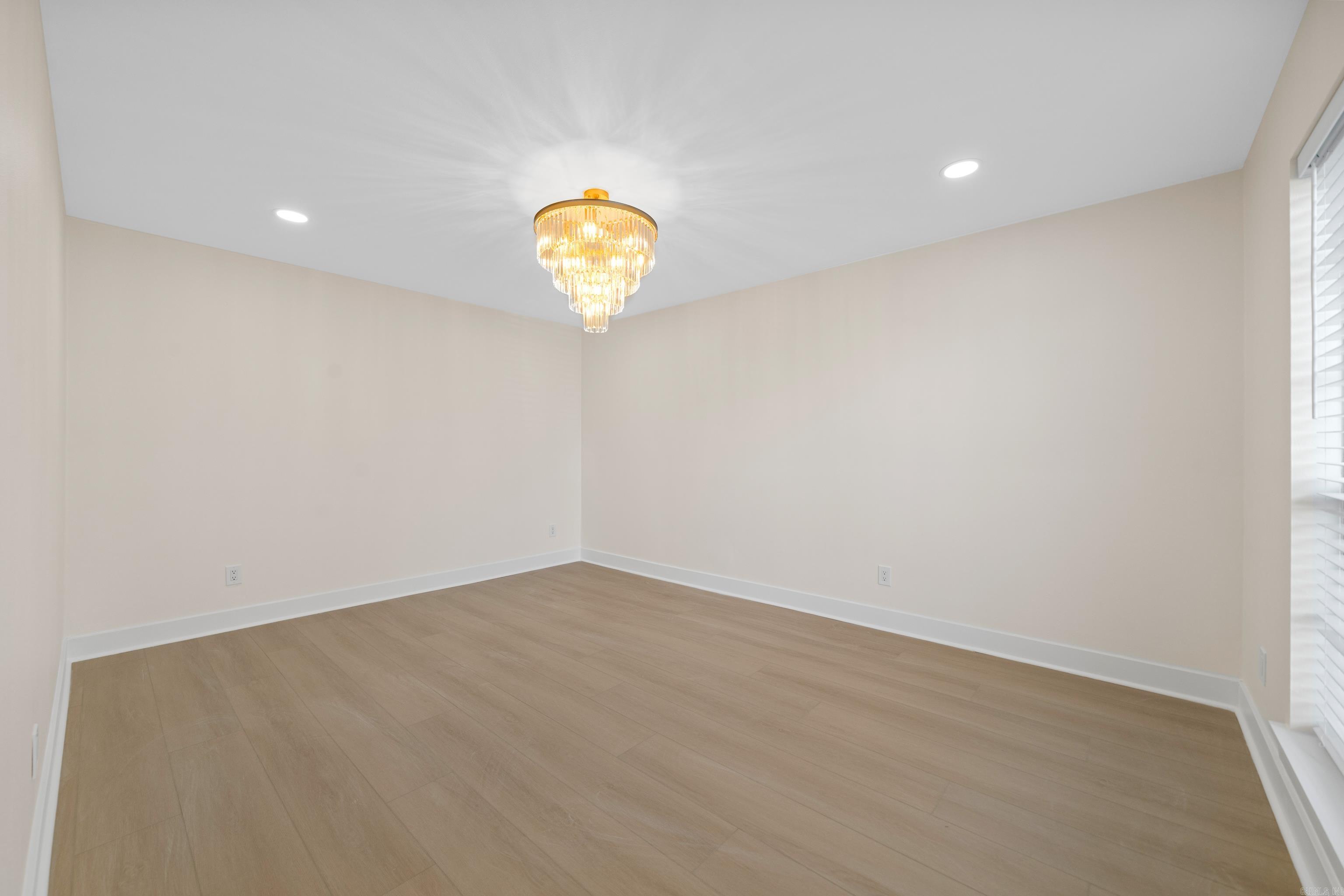 MARLOWE MANOR - Residential