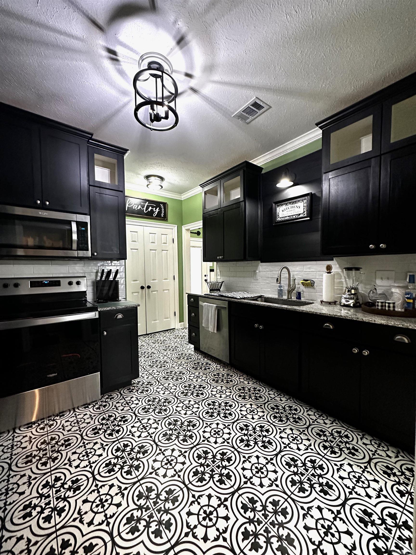 MAGNESS CREEK NORTH - Residential