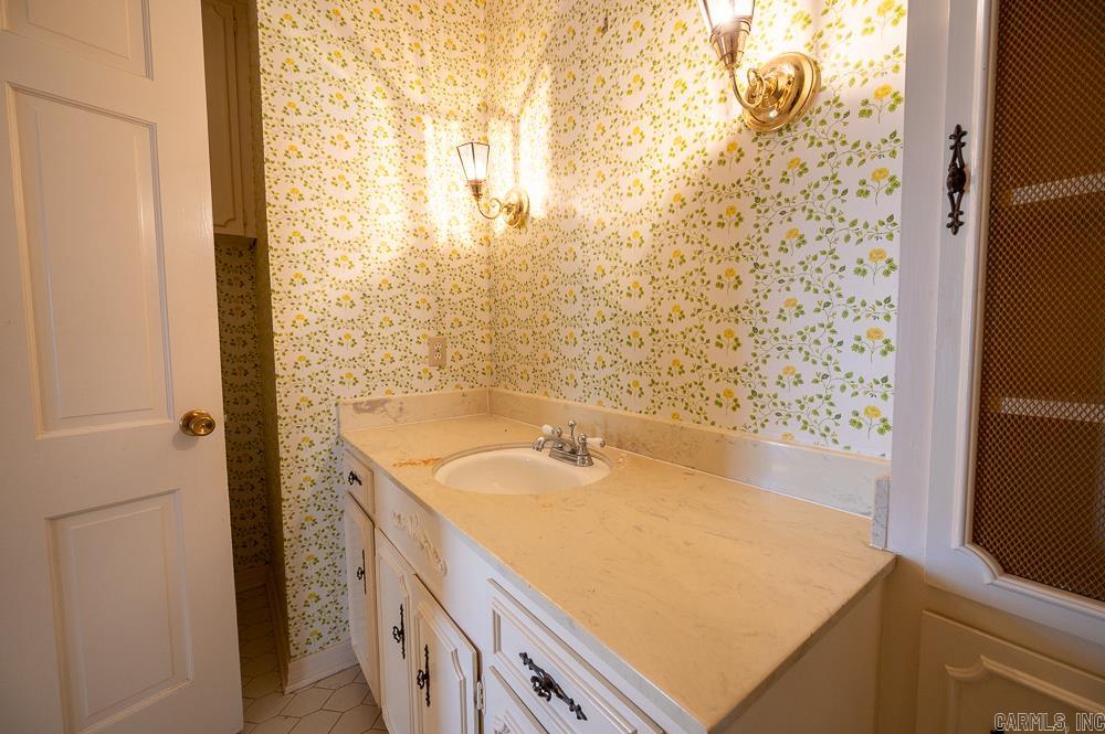 Leawood Manor 1st - Residential