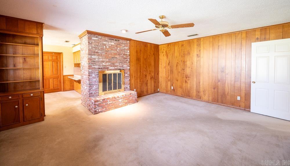 Leawood Manor 1st - Residential