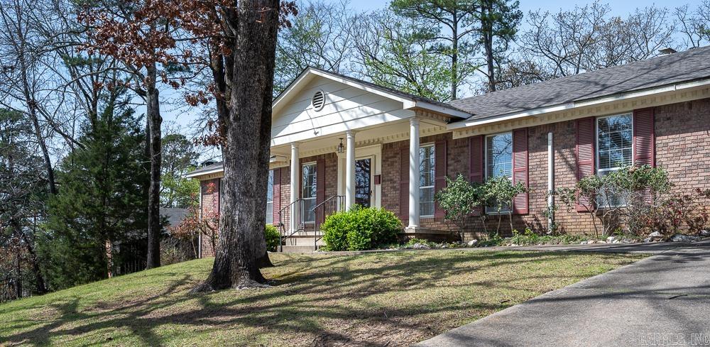 Leawood Manor 1st - Residential