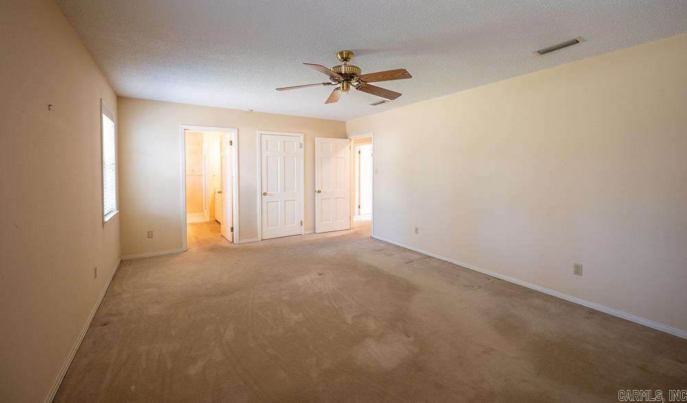 Leawood Manor 1st - Residential