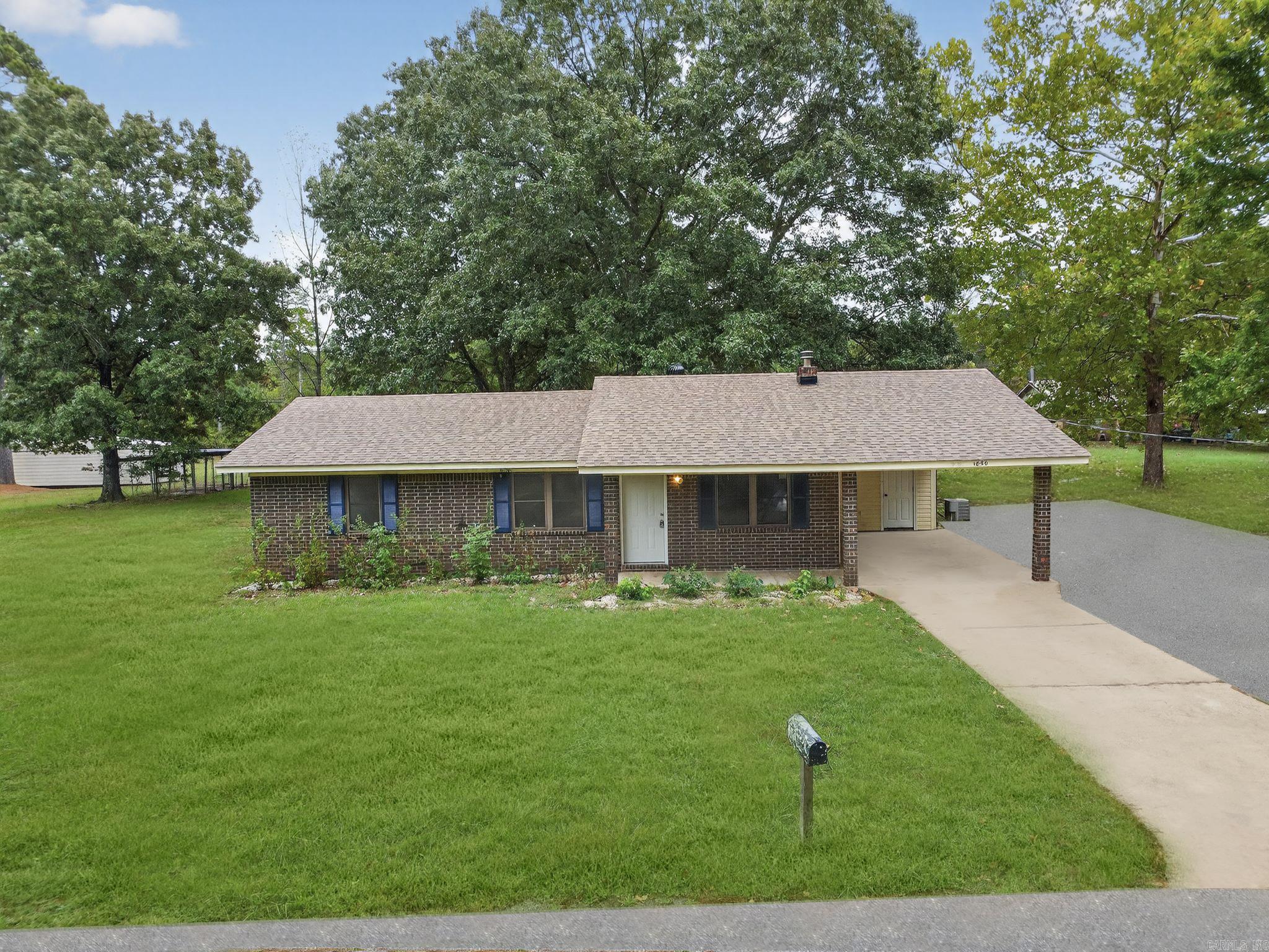 Moores Country Club - Residential