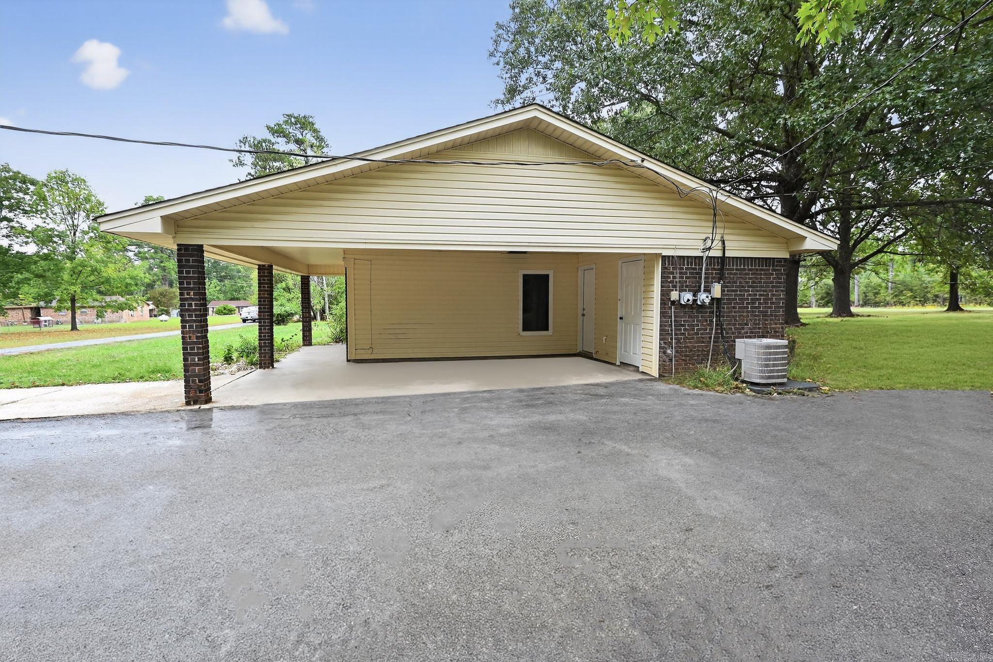 Moores Country Club - Residential