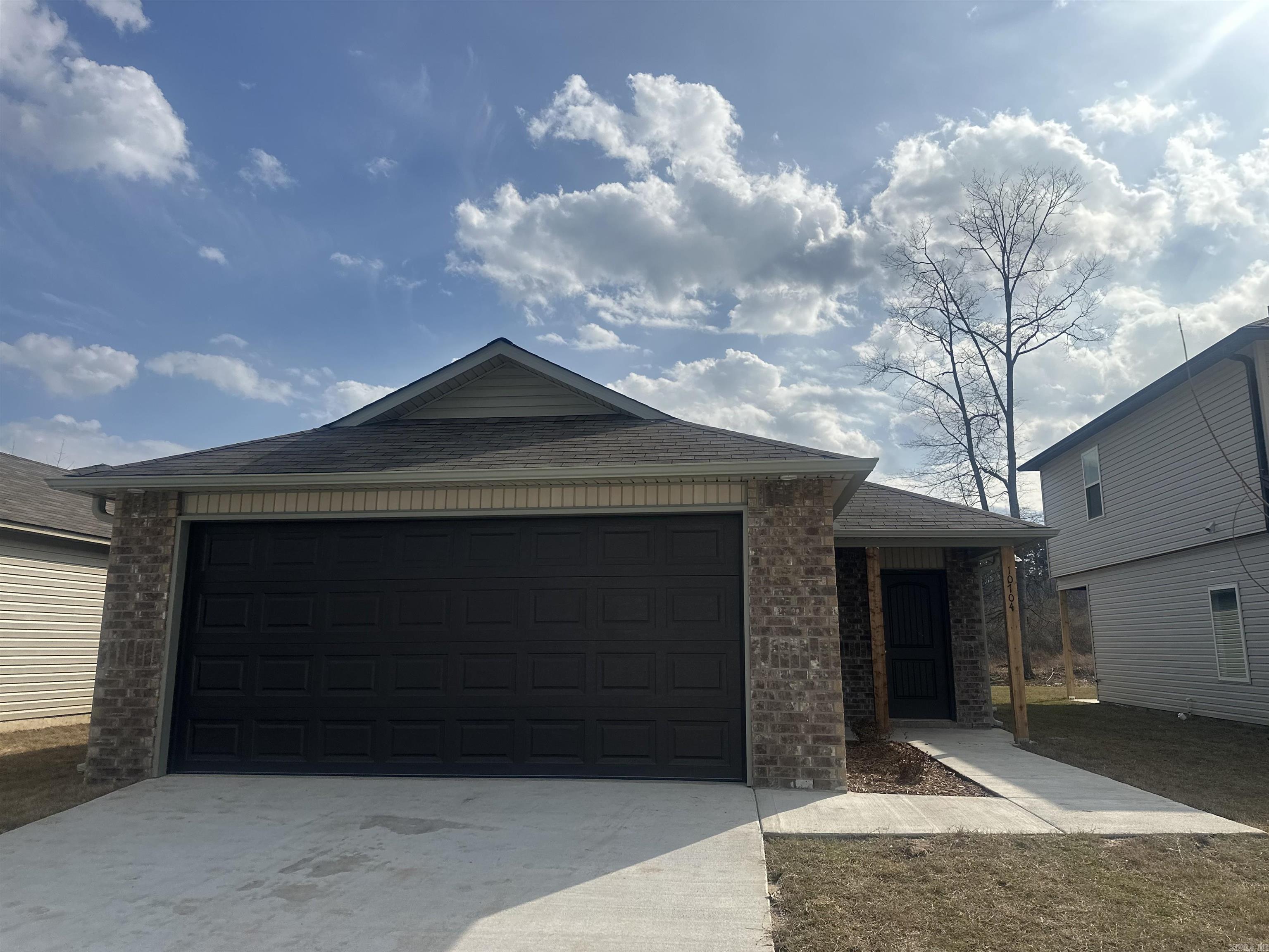 WHITE OAK CROSSING - Residential