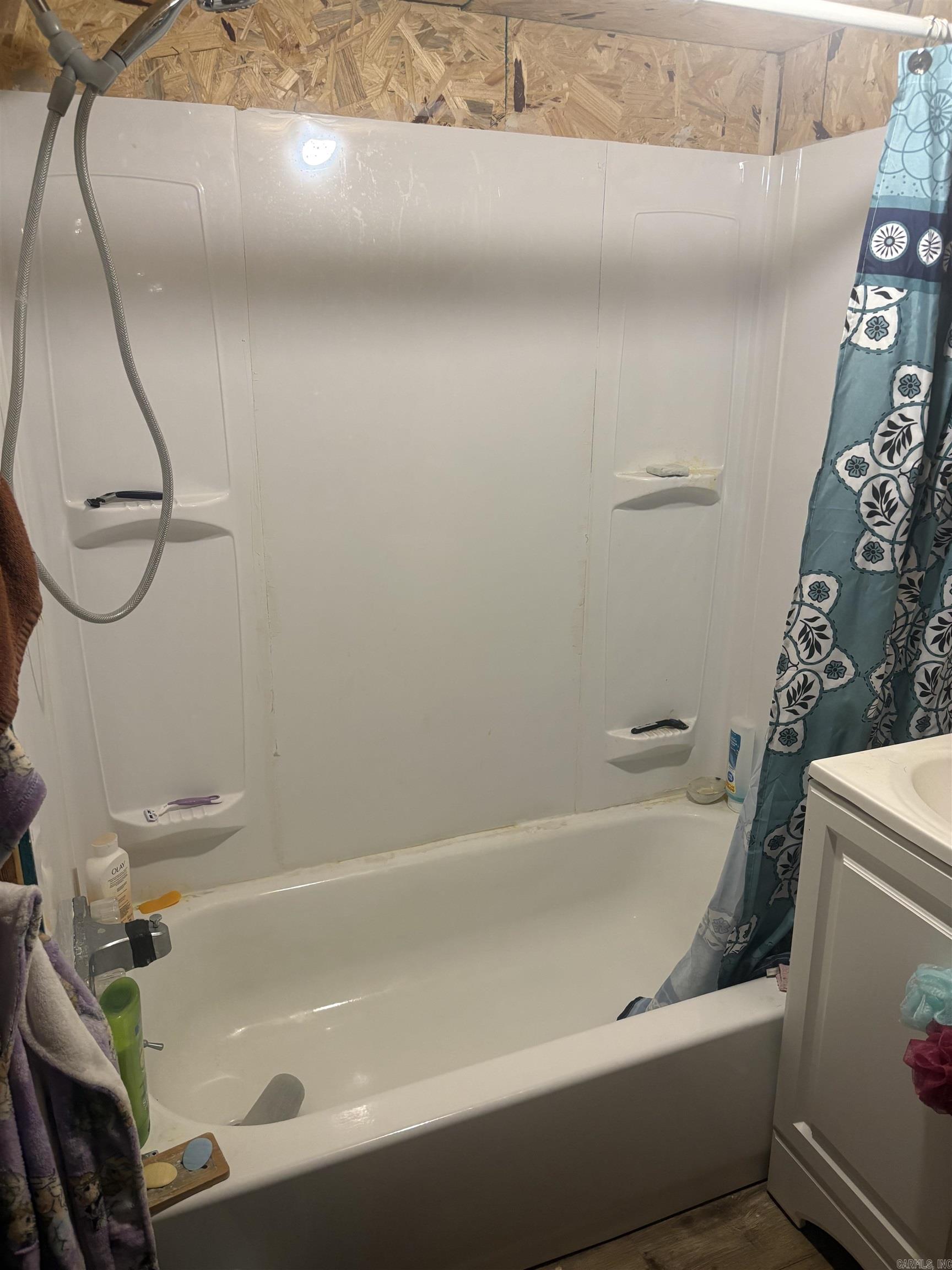 ACREAGE LOTS - Residential