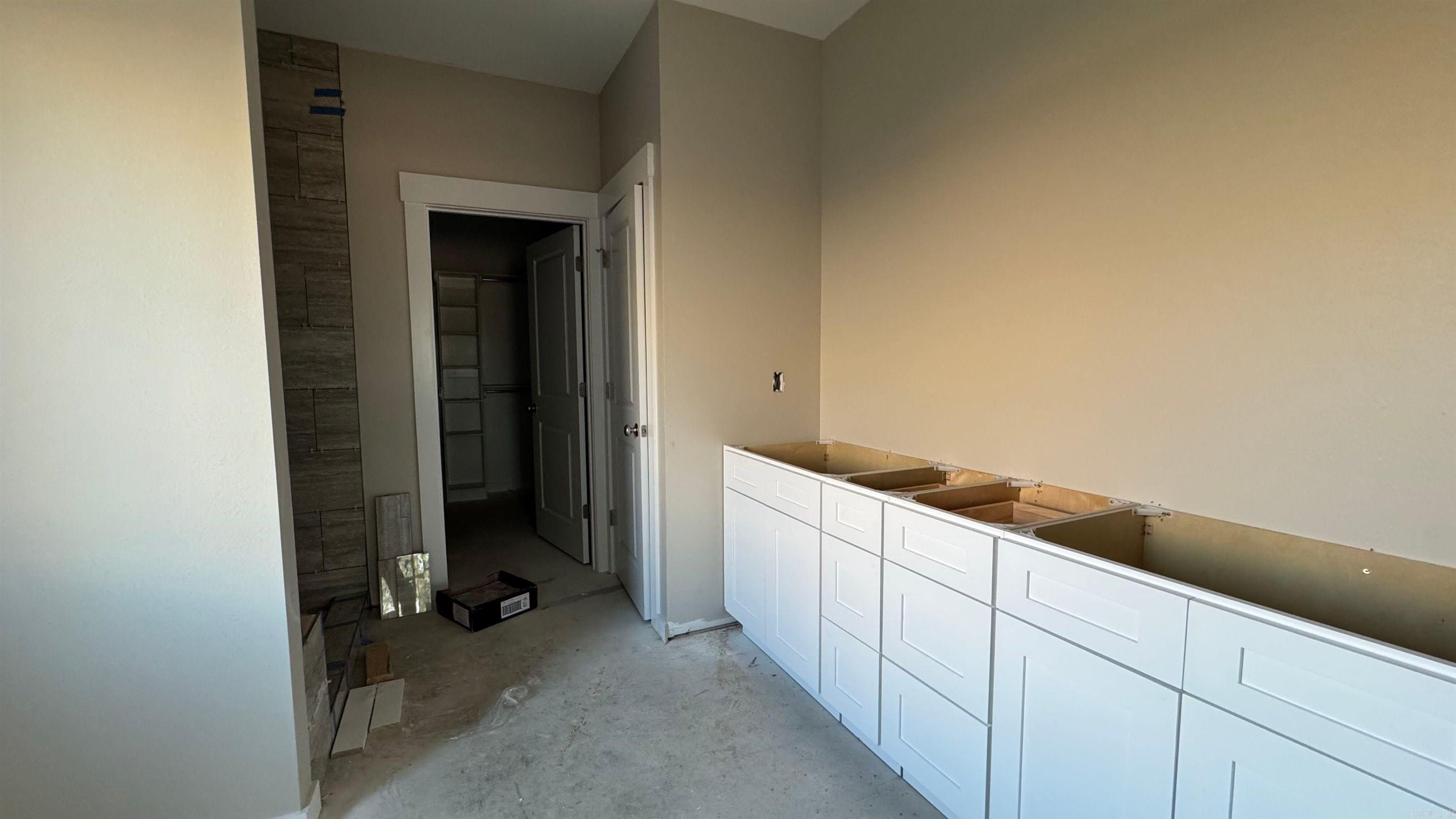 LA CALA ESTATES - Residential