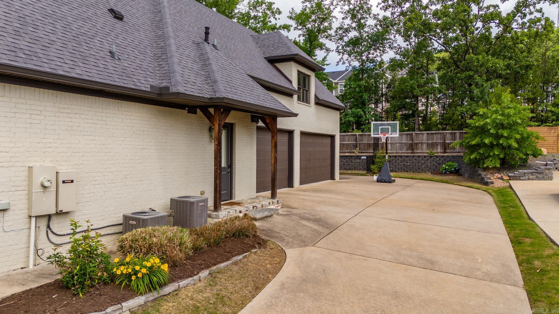 CHENAL VALLEY DEAUVILLE PLACE - Residential