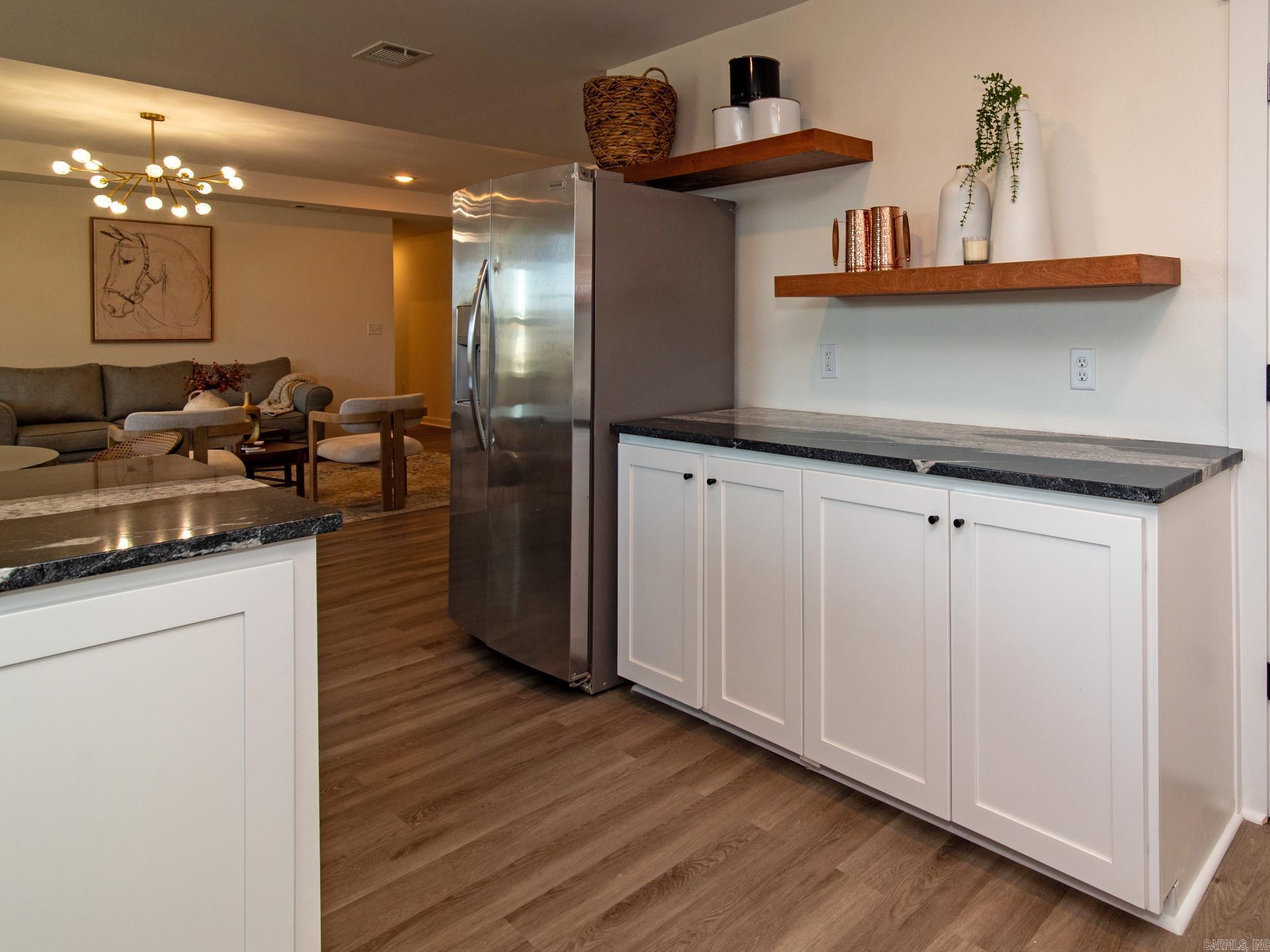 LUDINGTON HGTS - Residential