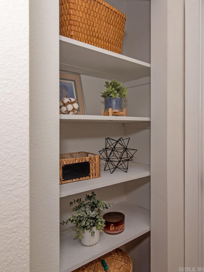 LUDINGTON HGTS - Residential