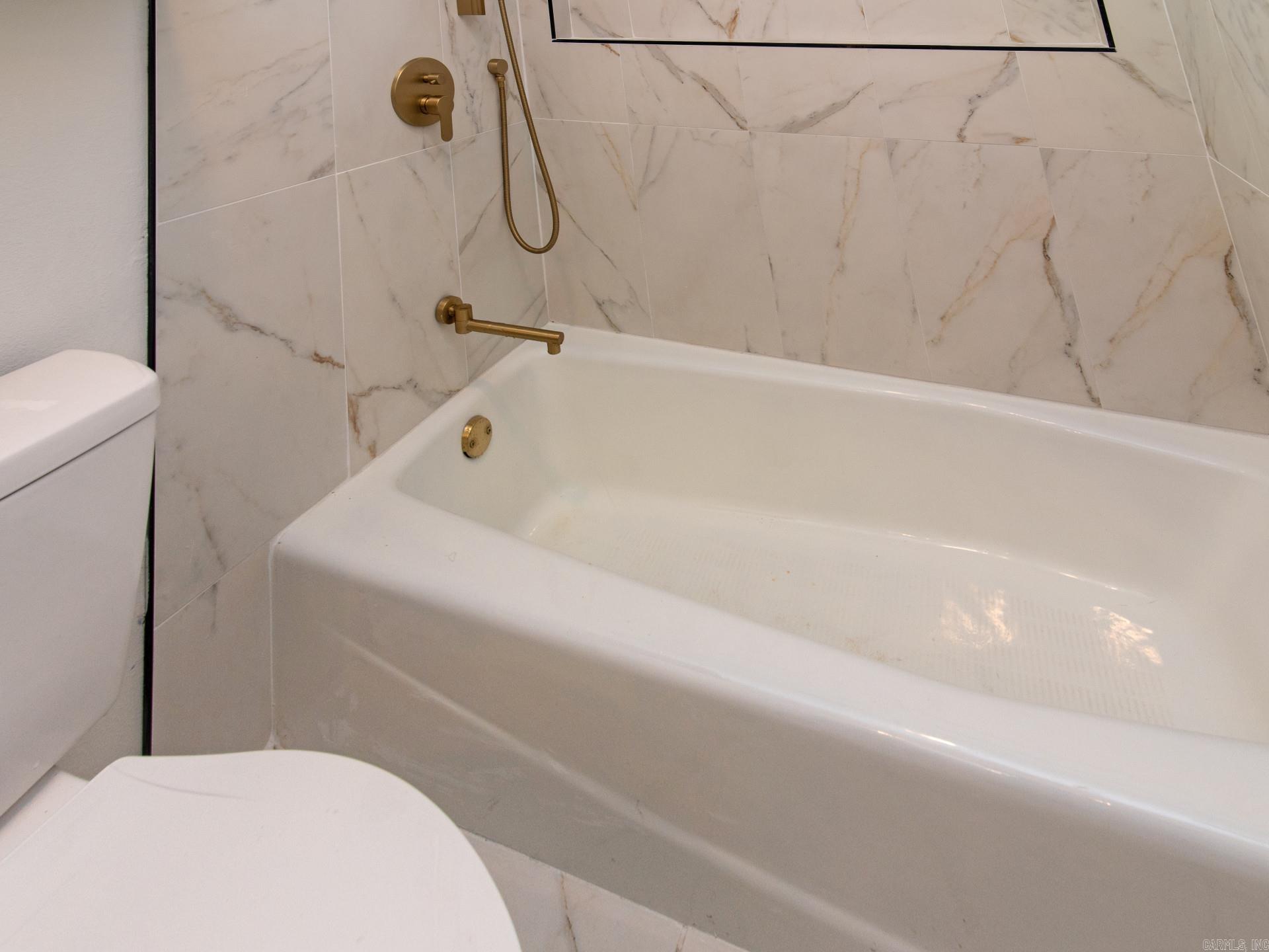 LUDINGTON HGTS - Residential