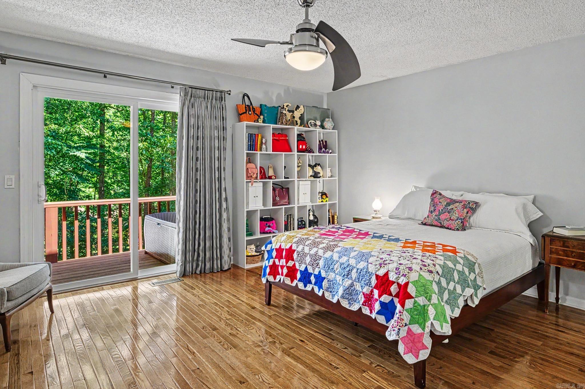 VILLA ALEGRE COURTS - Residential