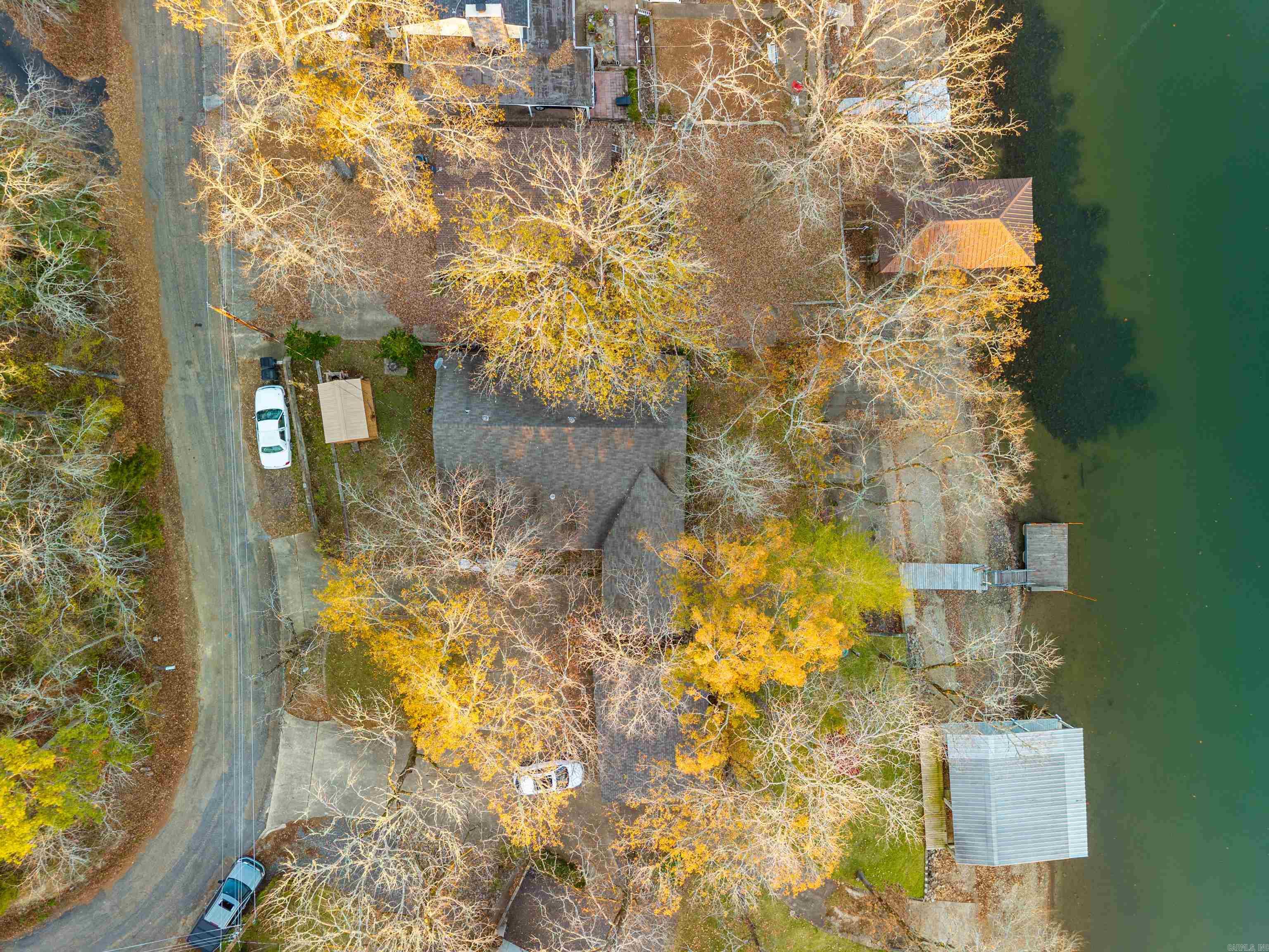 ARROWHEAD LAKE ESTATES 3 - Residential