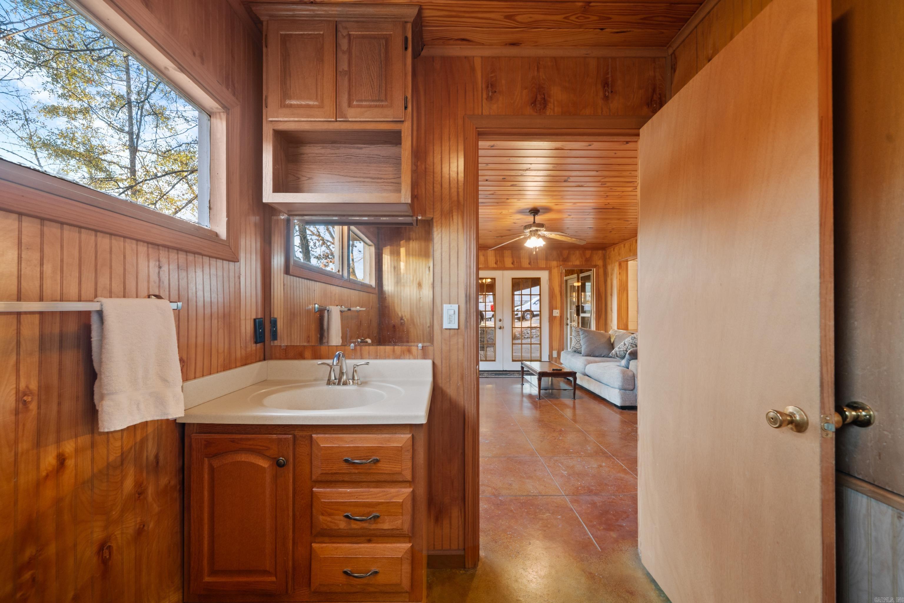 ARROWHEAD LAKE ESTATES 3 - Residential