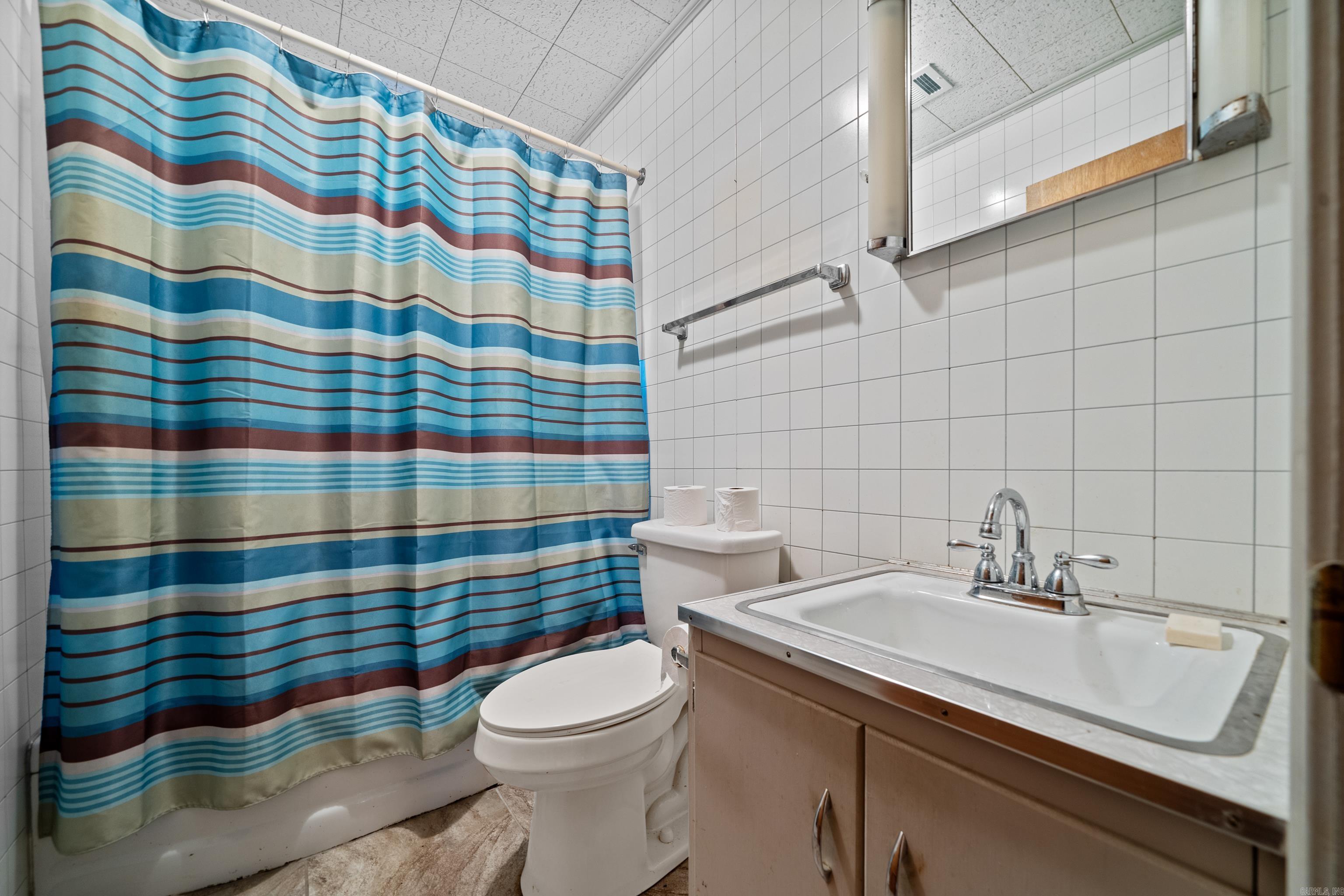 ARROWHEAD LAKE ESTATES 3 - Residential