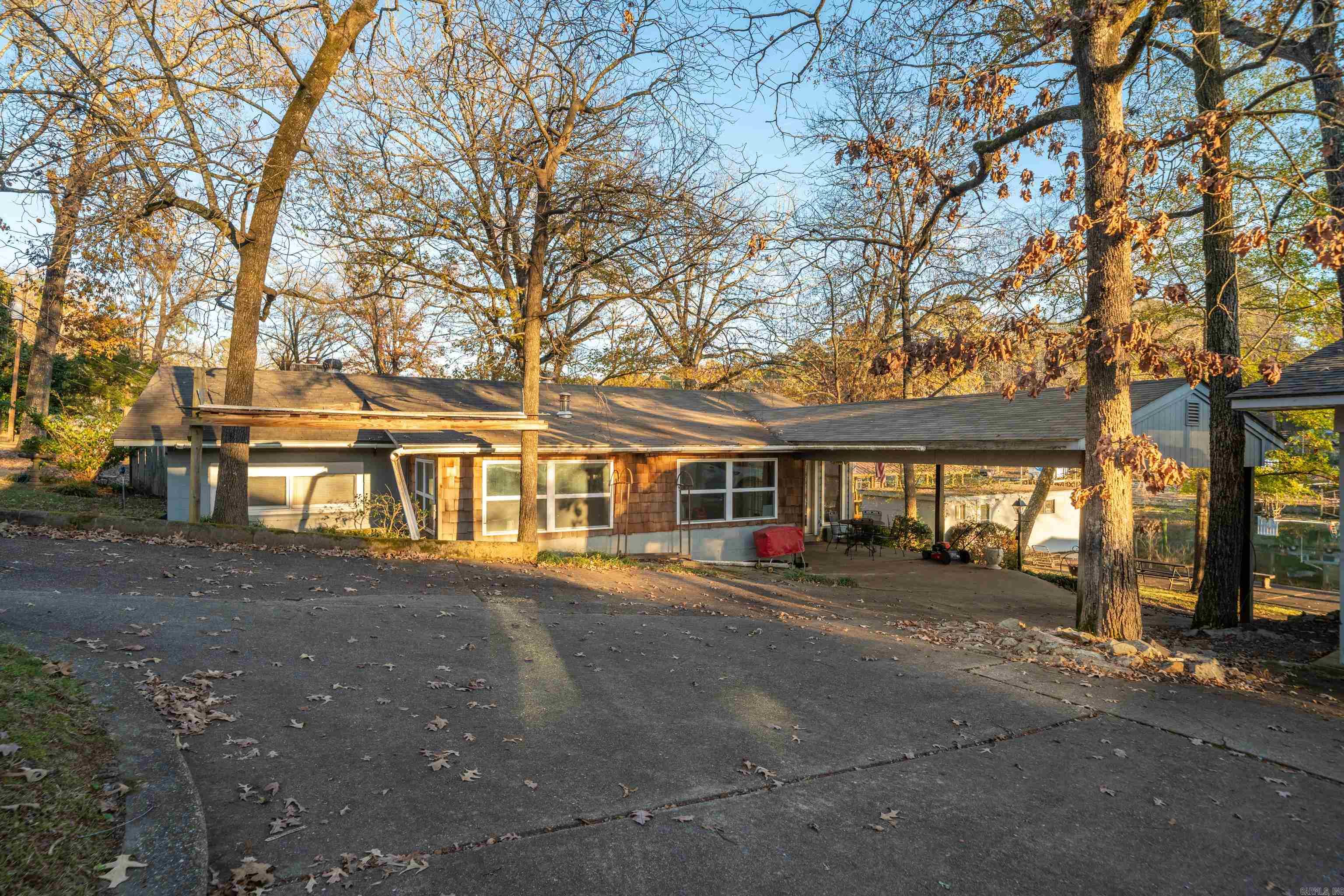 ARROWHEAD LAKE ESTATES 3 - Residential