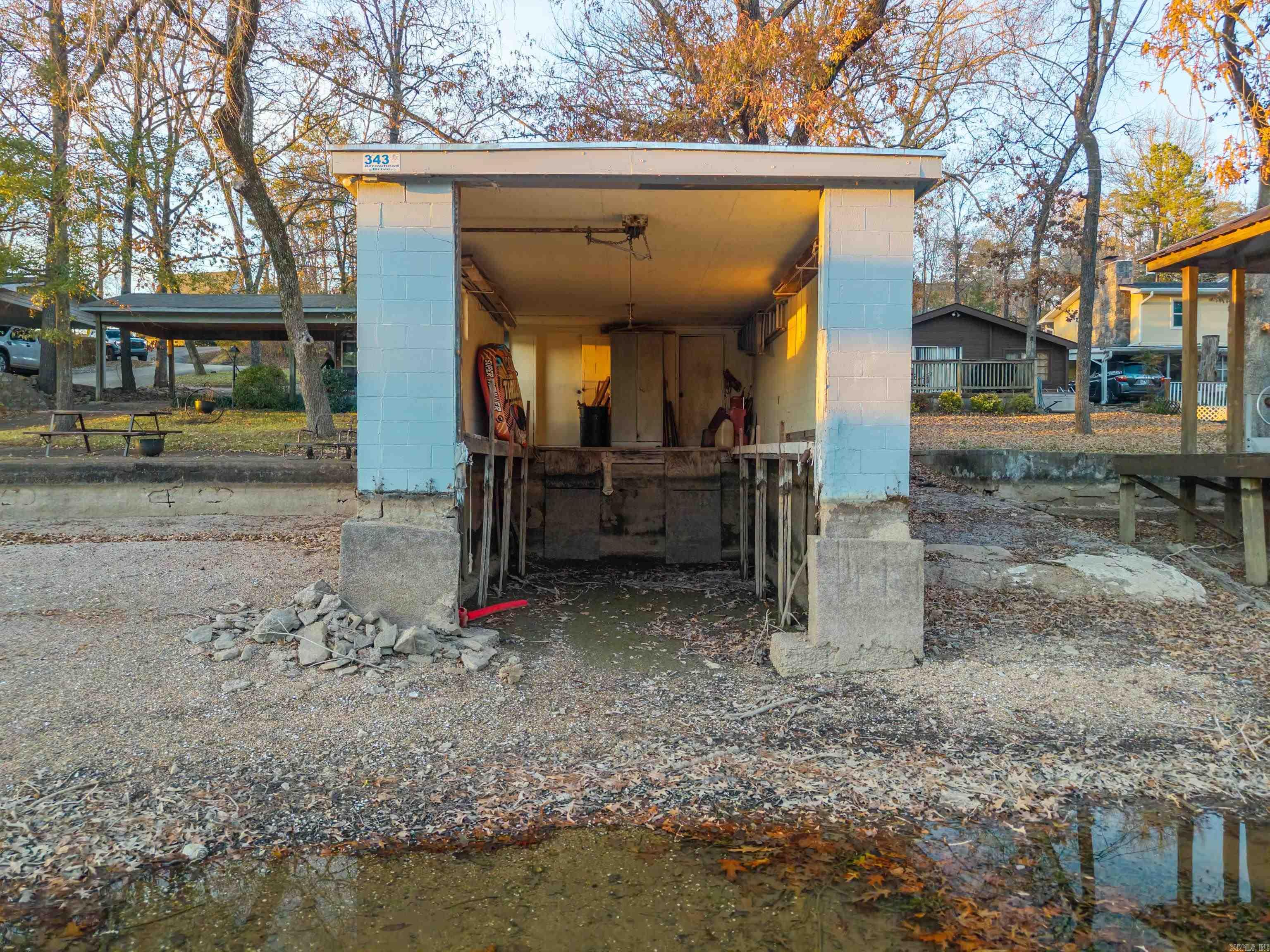 ARROWHEAD LAKE ESTATES 3 - Residential