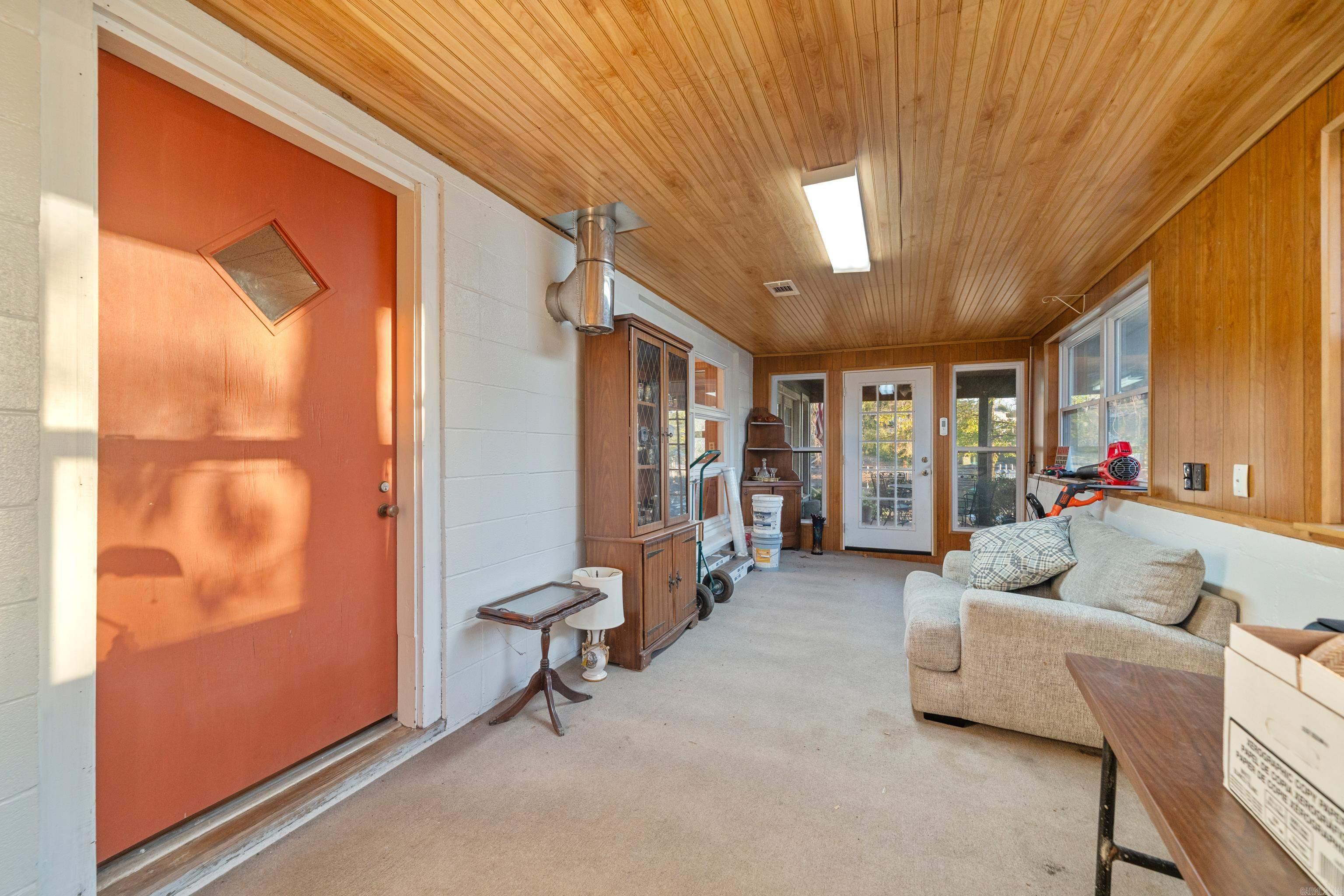 ARROWHEAD LAKE ESTATES 3 - Residential