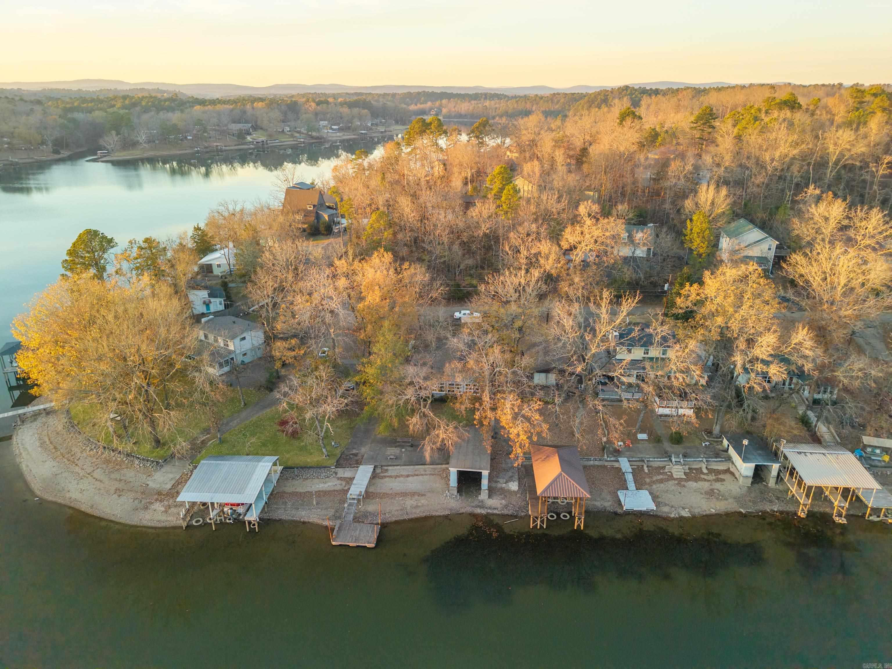 ARROWHEAD LAKE ESTATES 3 - Residential