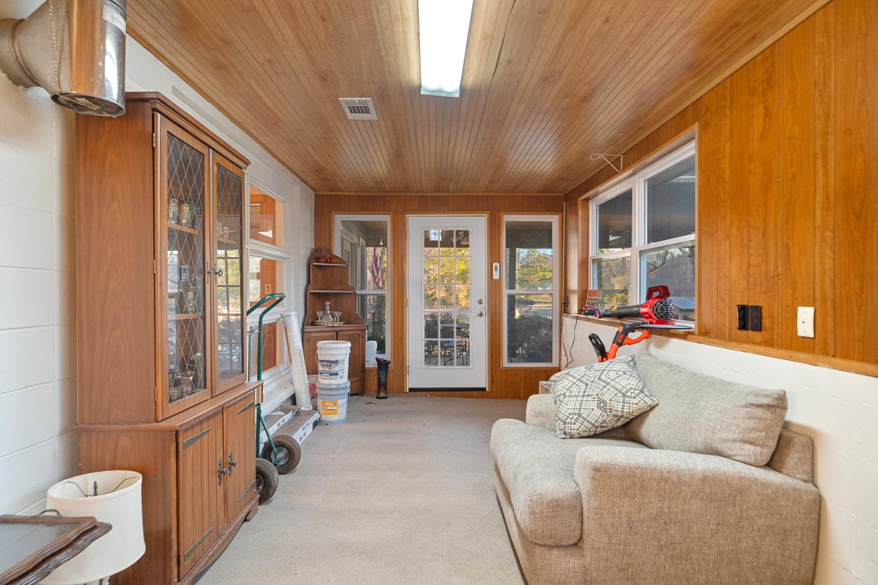 ARROWHEAD LAKE ESTATES 3 - Residential