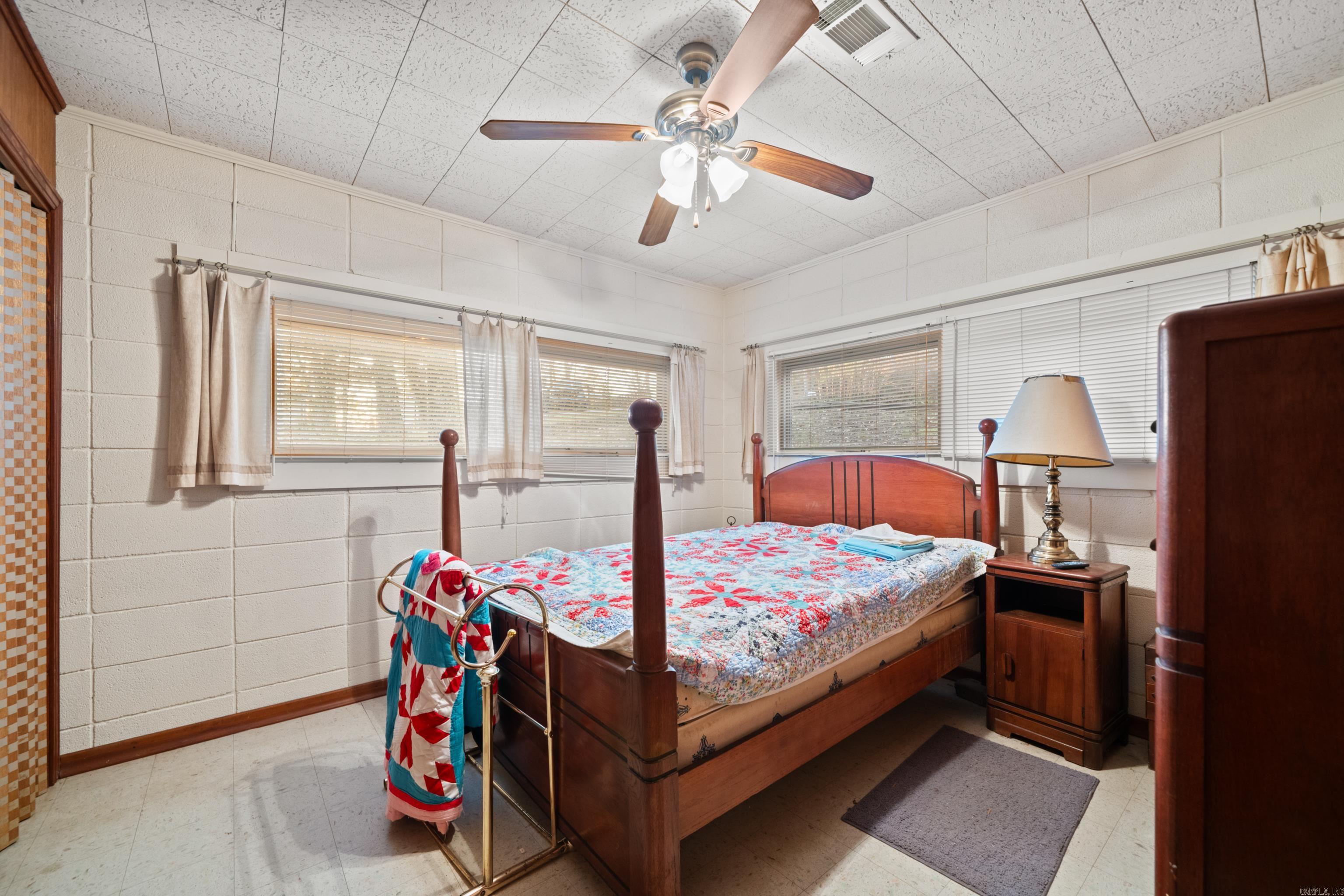 ARROWHEAD LAKE ESTATES 3 - Residential