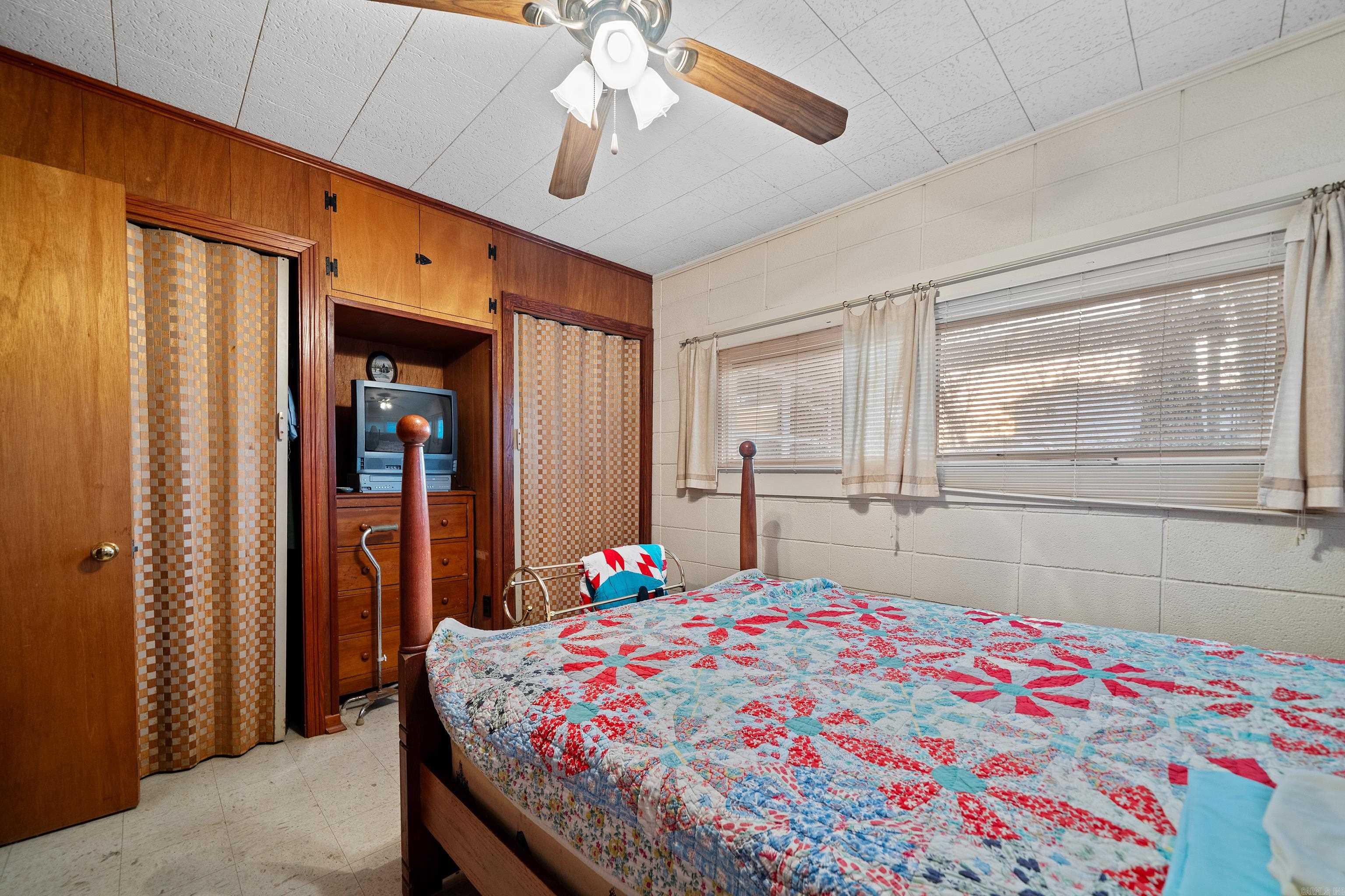 ARROWHEAD LAKE ESTATES 3 - Residential