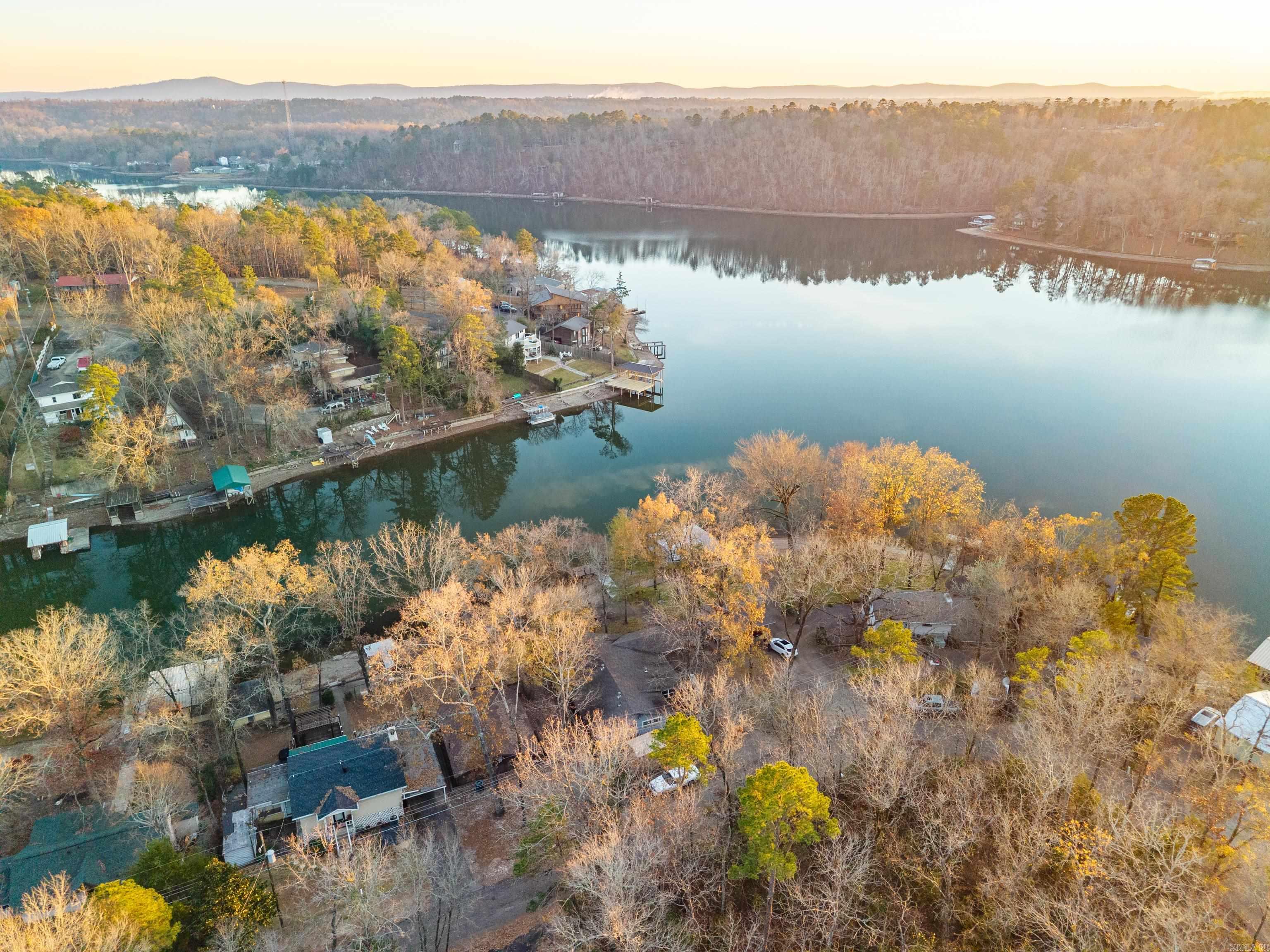 ARROWHEAD LAKE ESTATES 3 - Residential