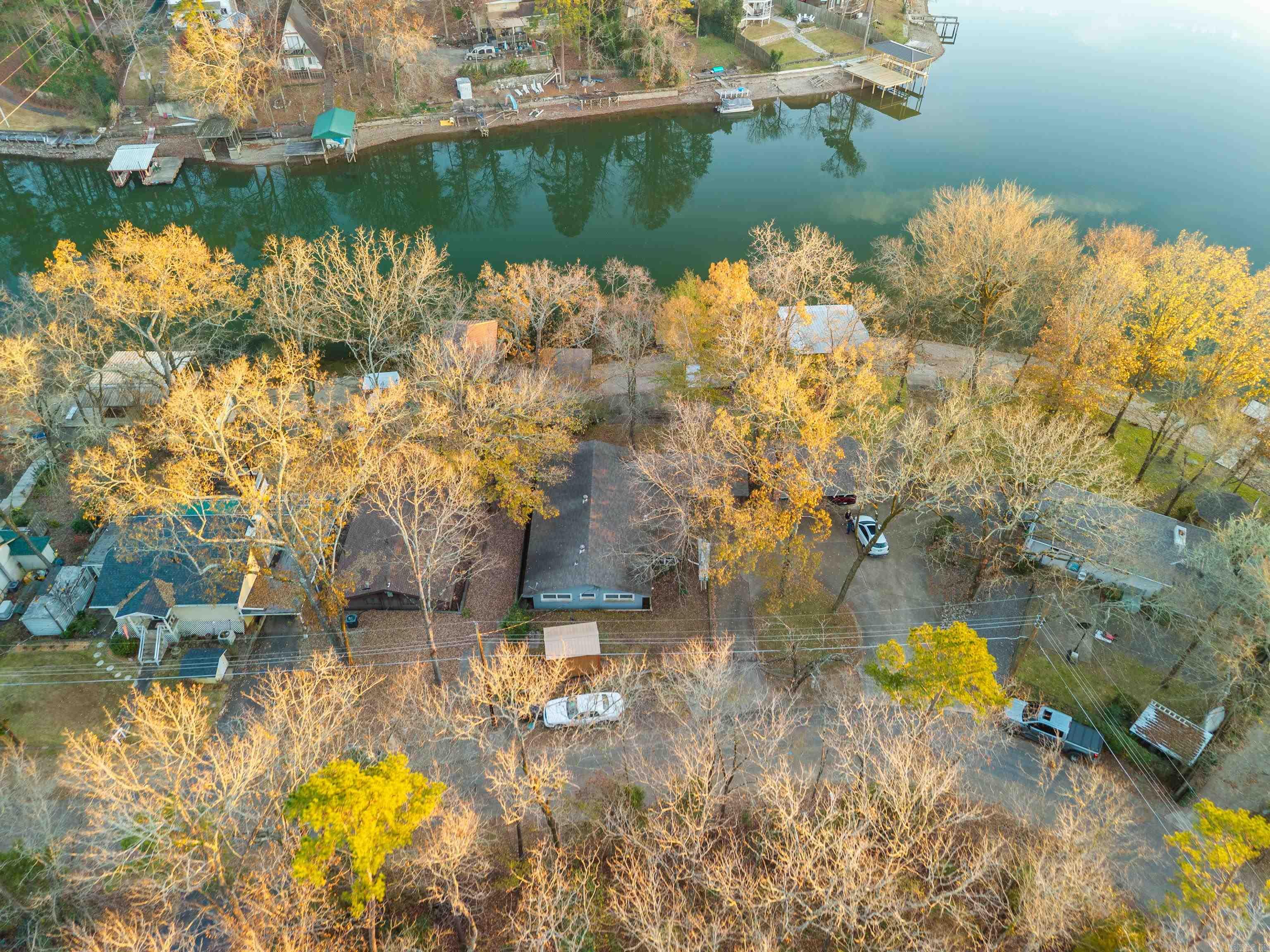 ARROWHEAD LAKE ESTATES 3 - Residential