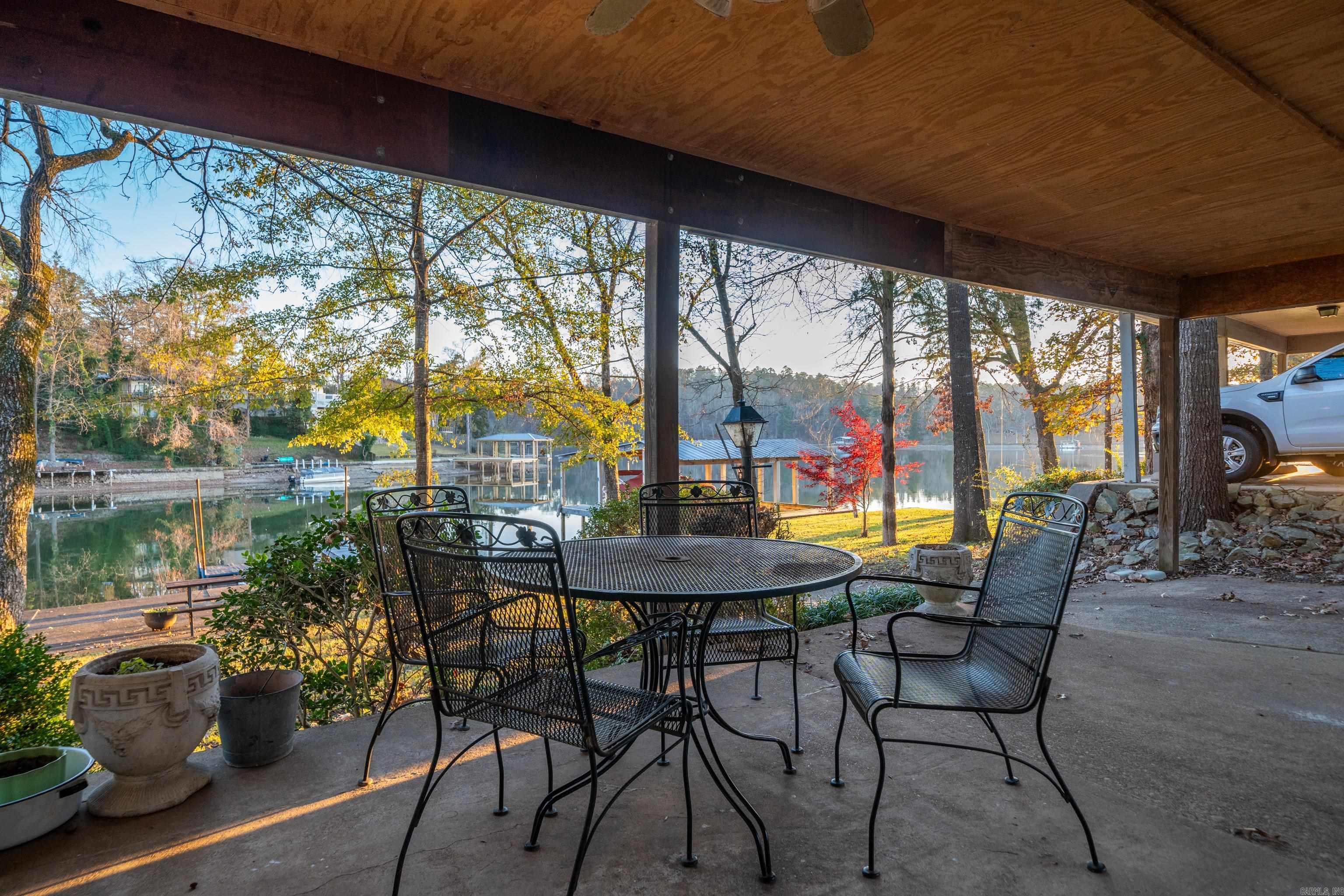 ARROWHEAD LAKE ESTATES 3 - Residential