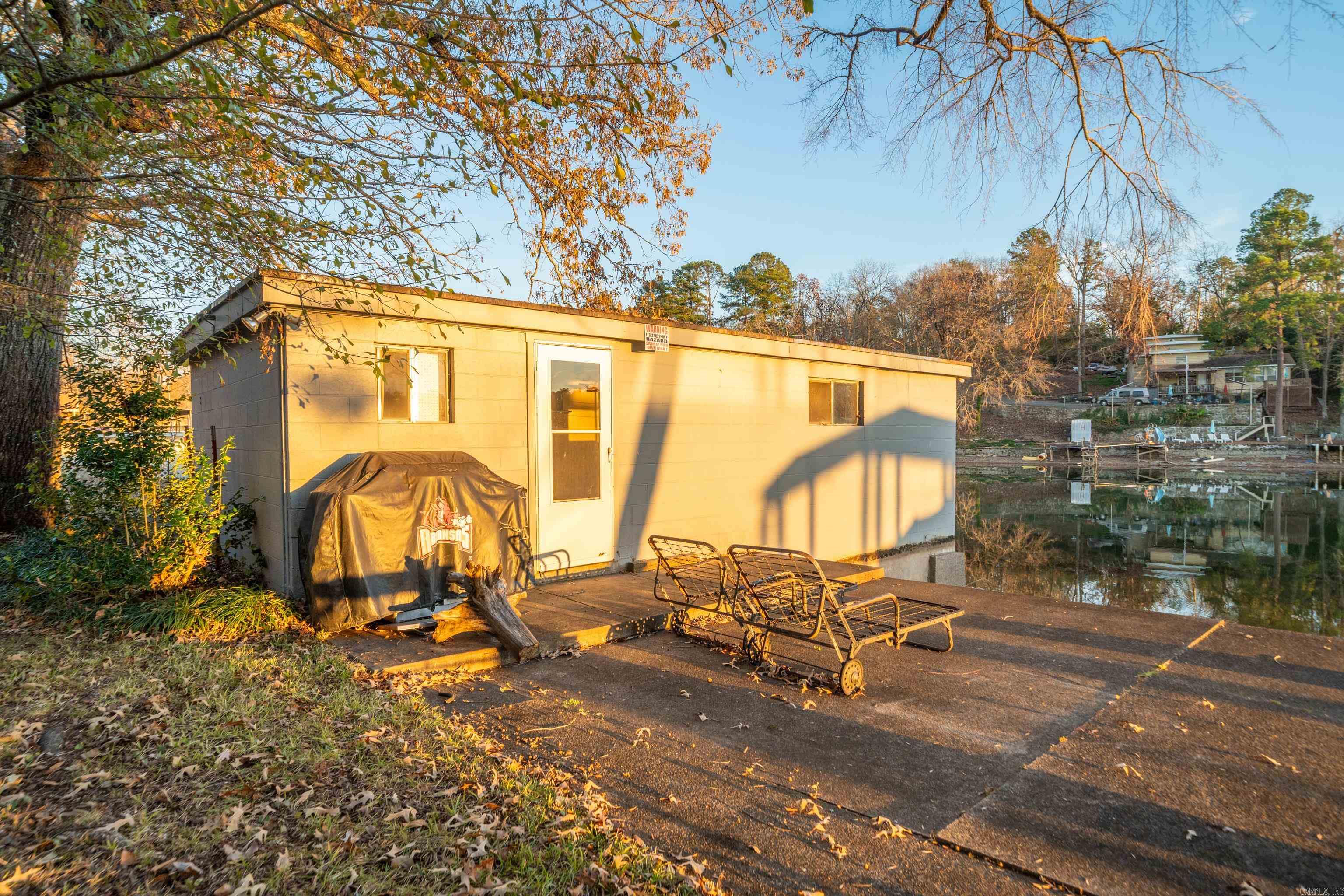 ARROWHEAD LAKE ESTATES 3 - Residential