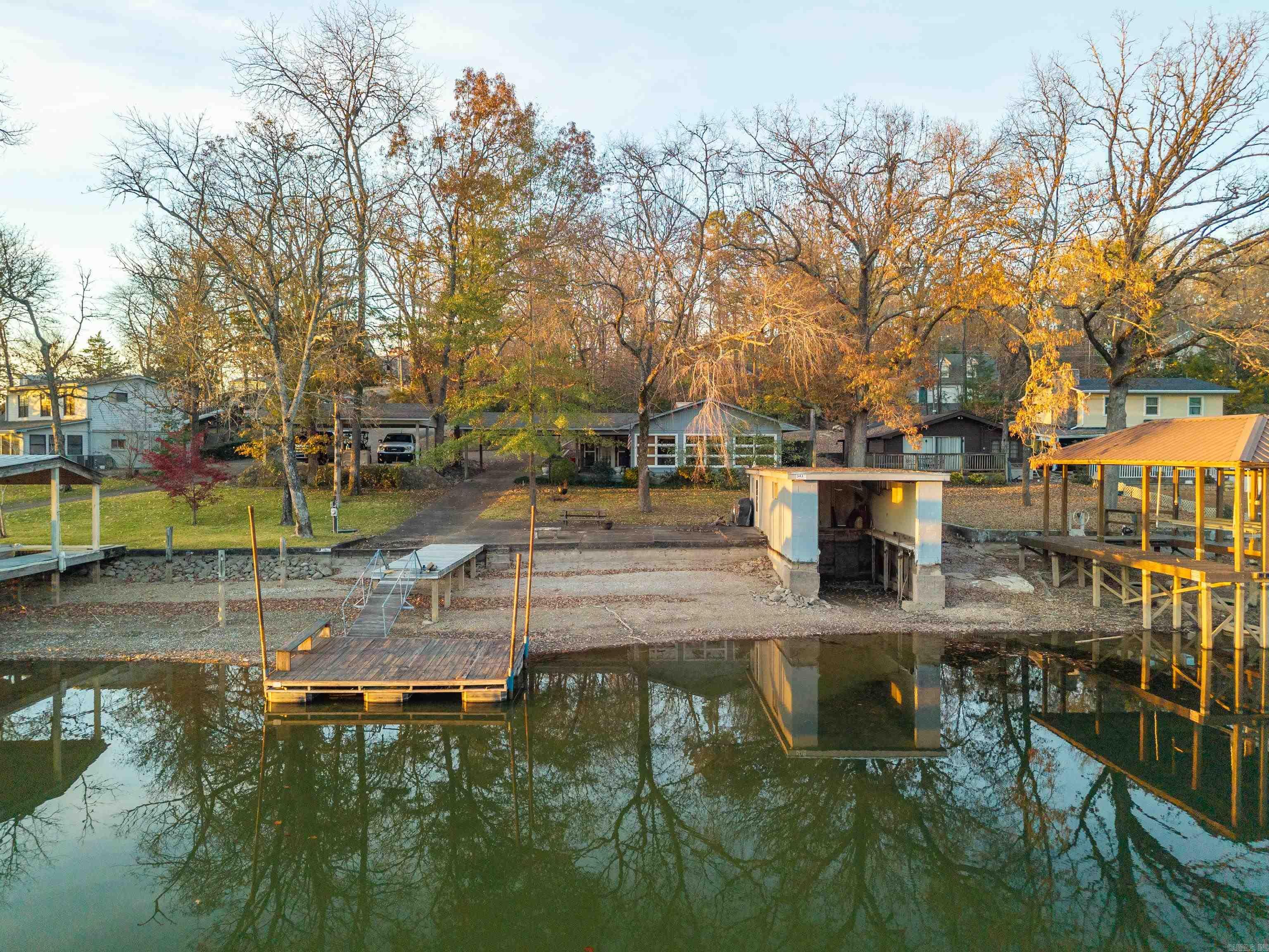 ARROWHEAD LAKE ESTATES 3 - Residential