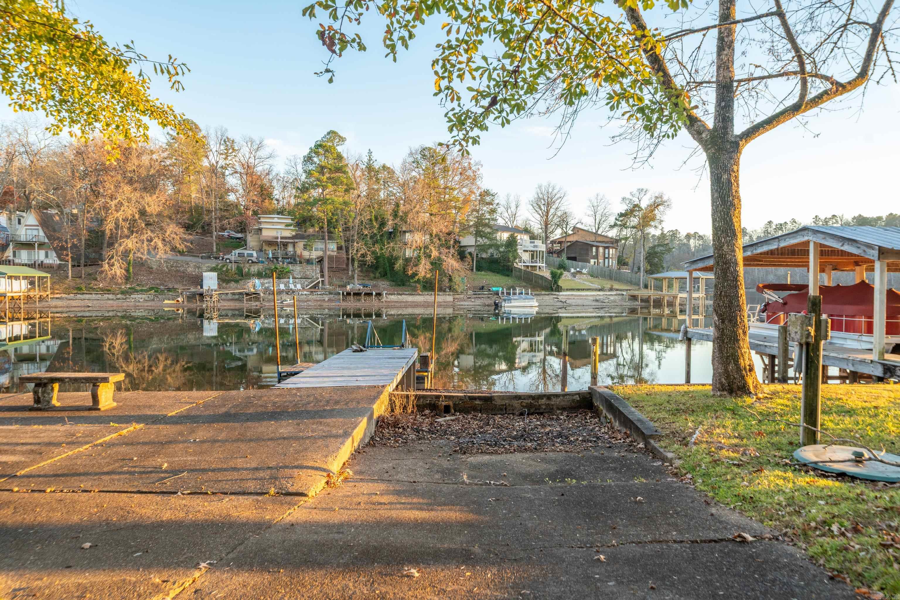 ARROWHEAD LAKE ESTATES 3 - Residential