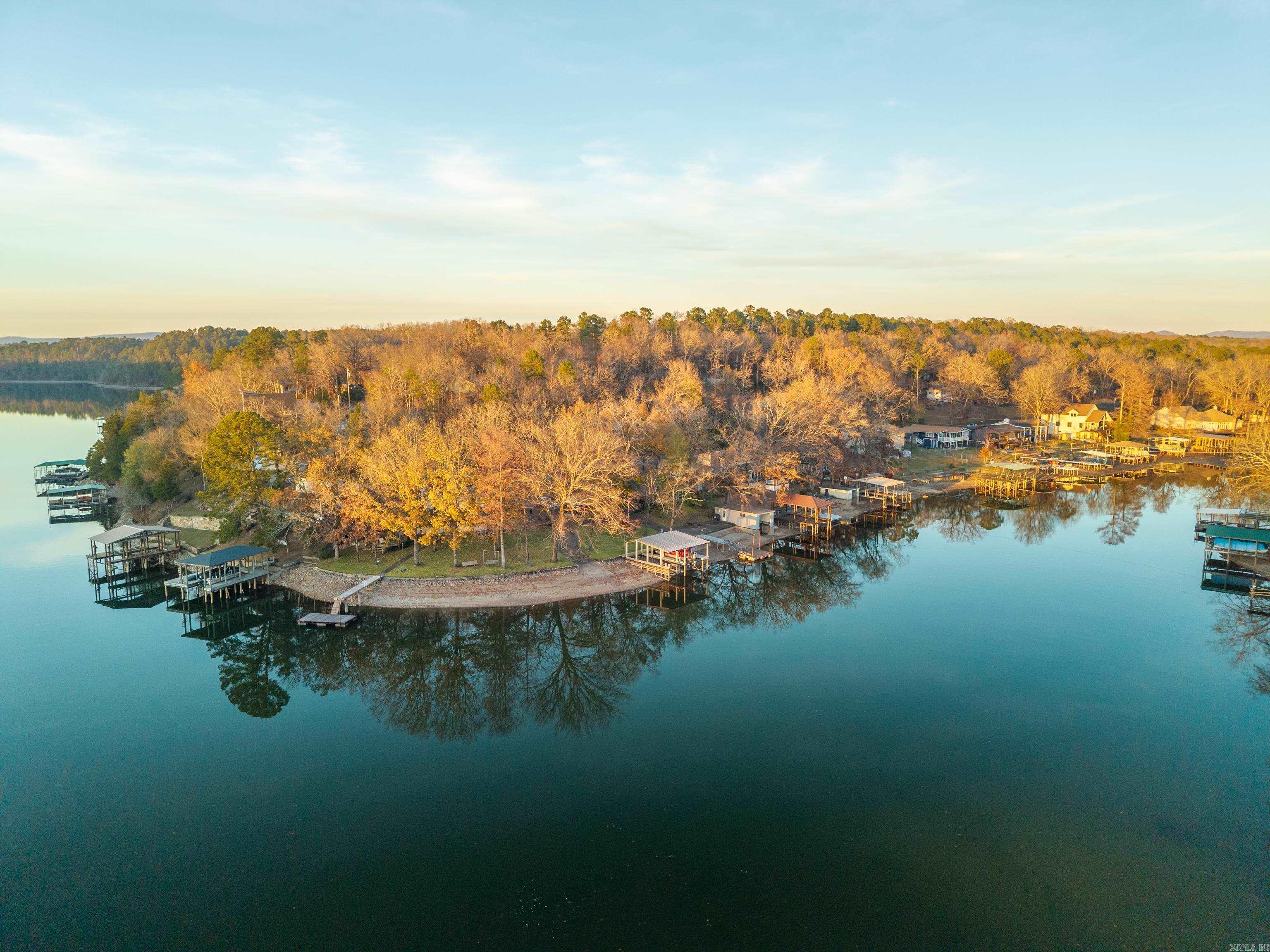ARROWHEAD LAKE ESTATES 3 - Residential