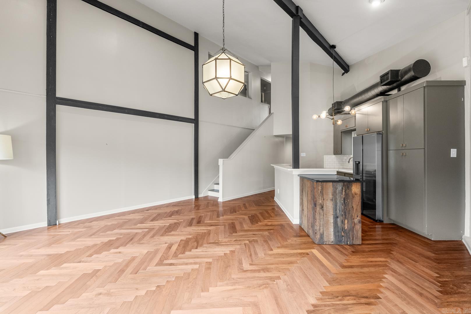 Round River - Residential